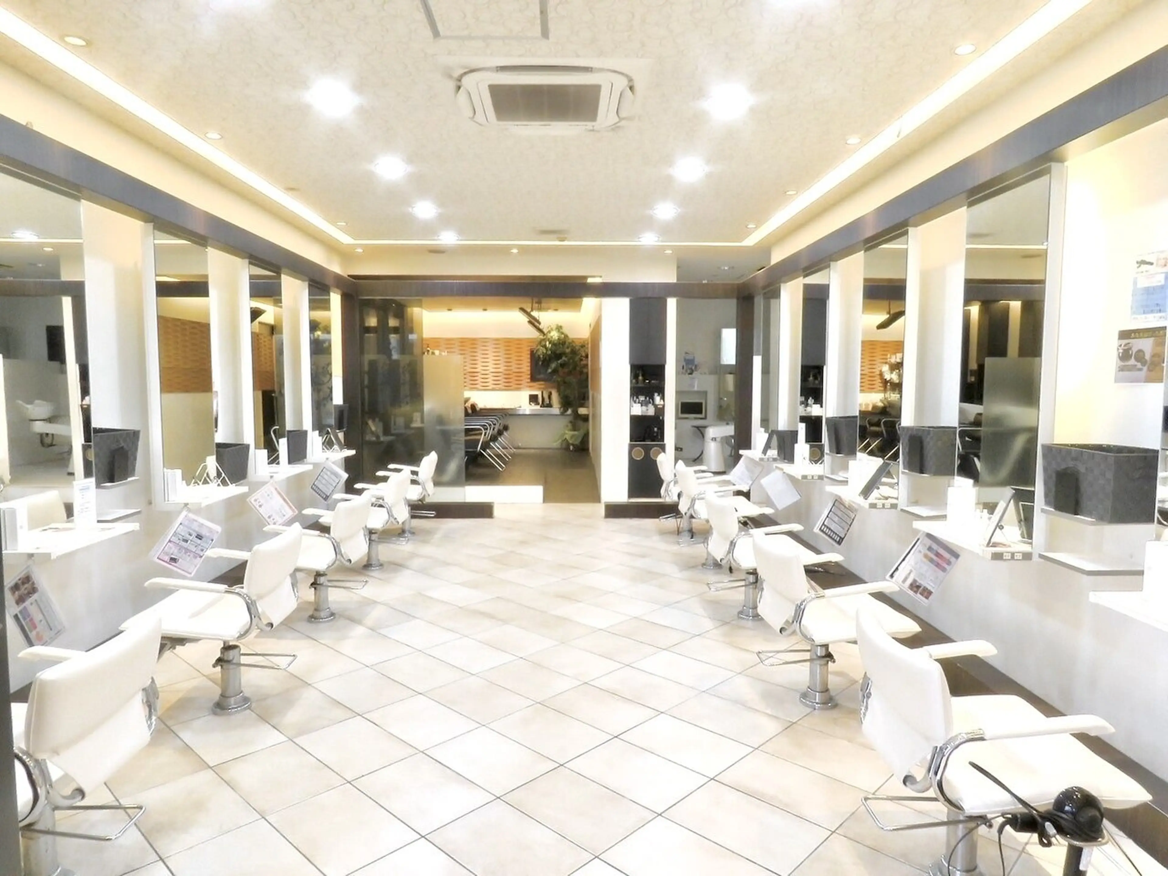 Produce×FIBREPLEX　淵野辺店の内観・外観1