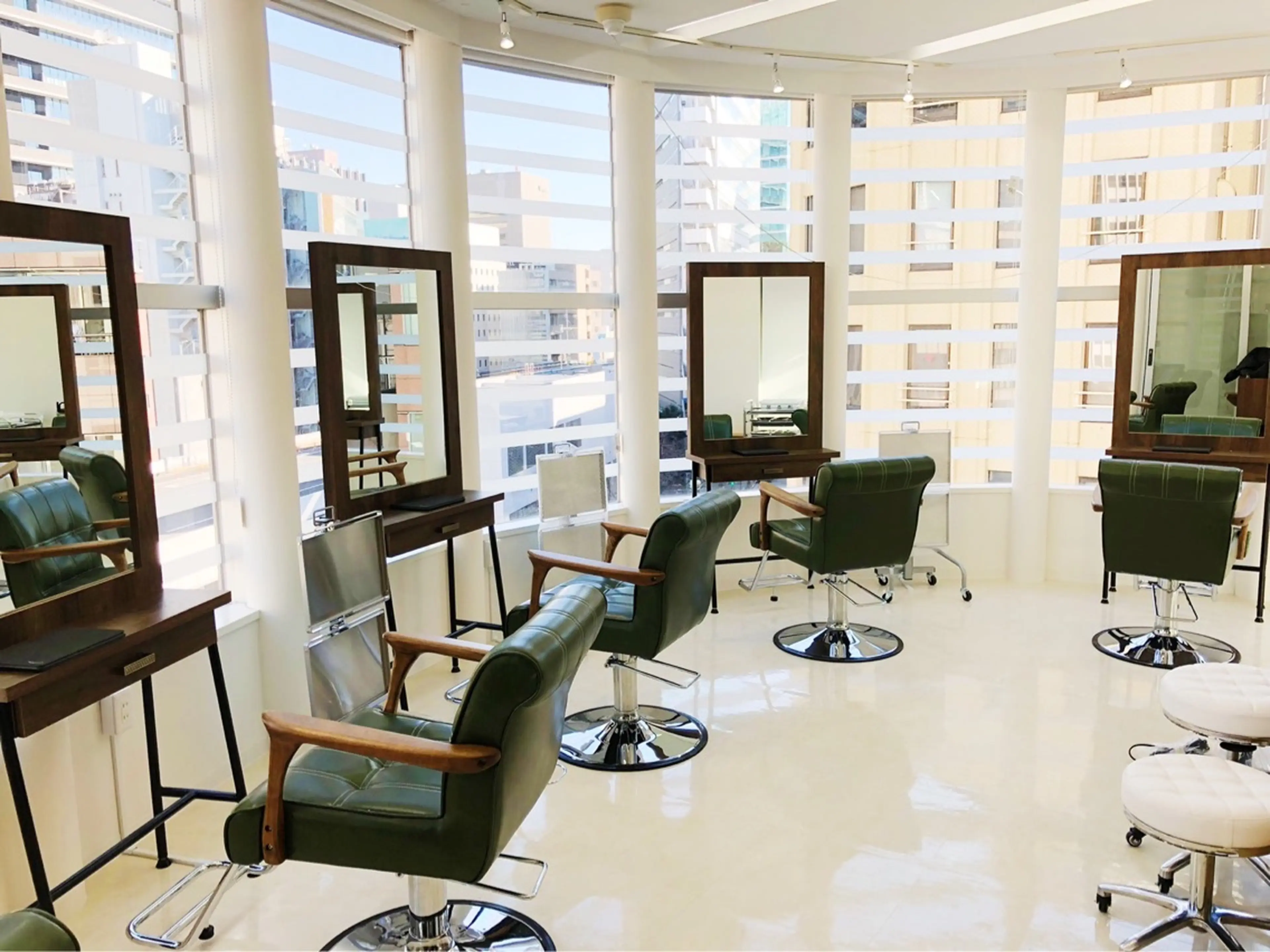 equalの内観・外観2