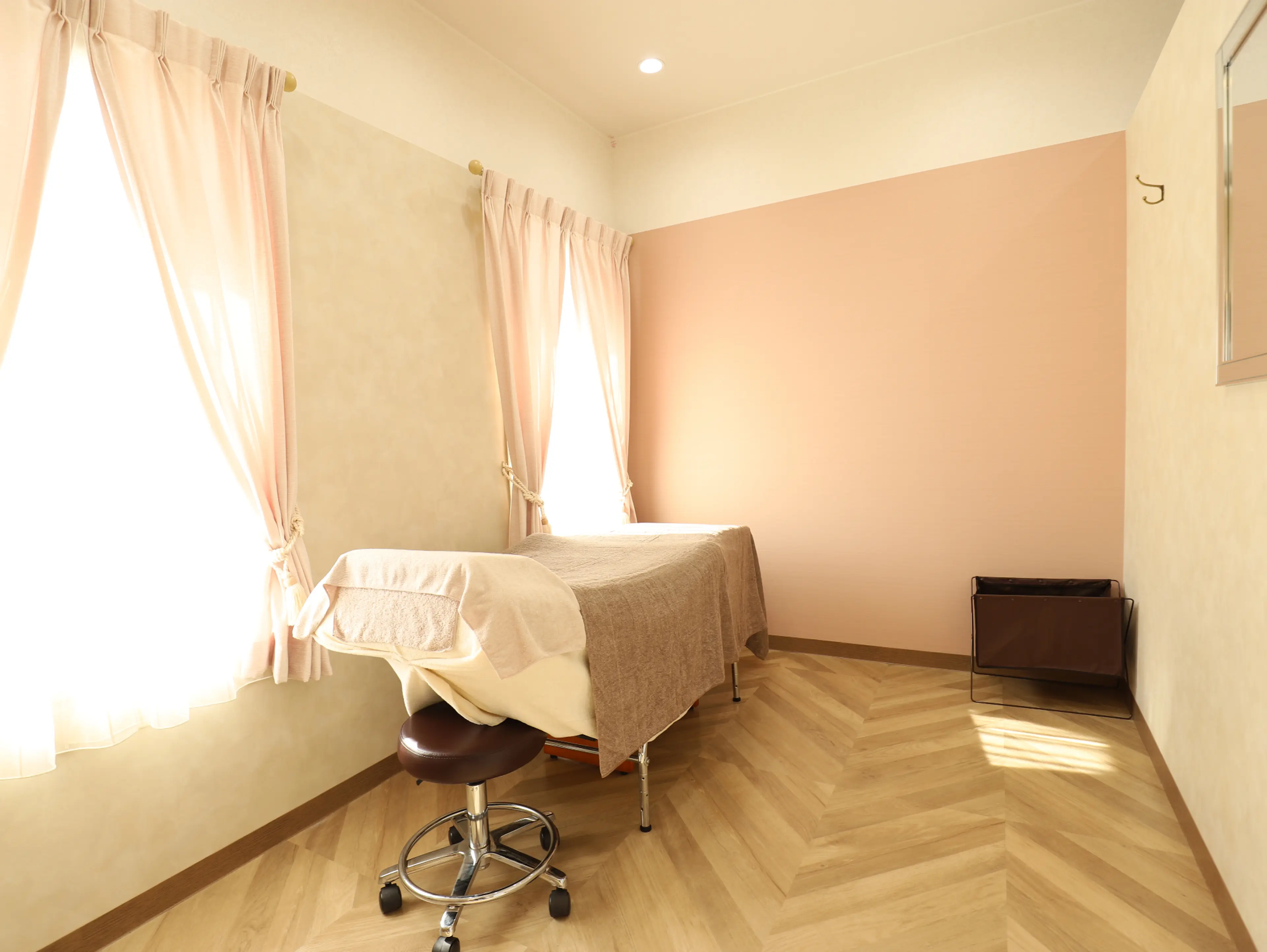 アイサロンフェア本厚木店の内観・外観3