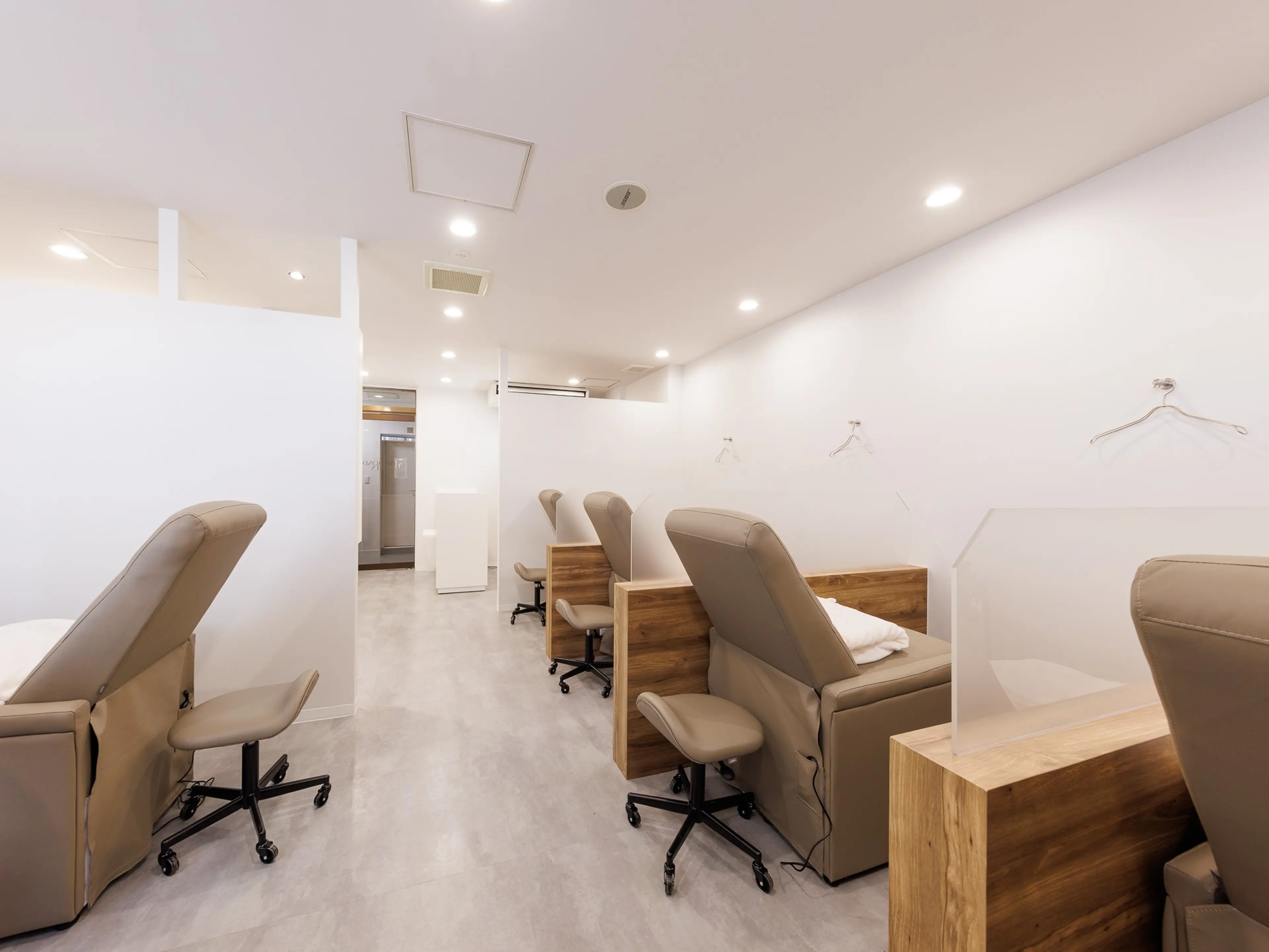 ダイヤモンドアイズ池袋西口店の内観・外観2