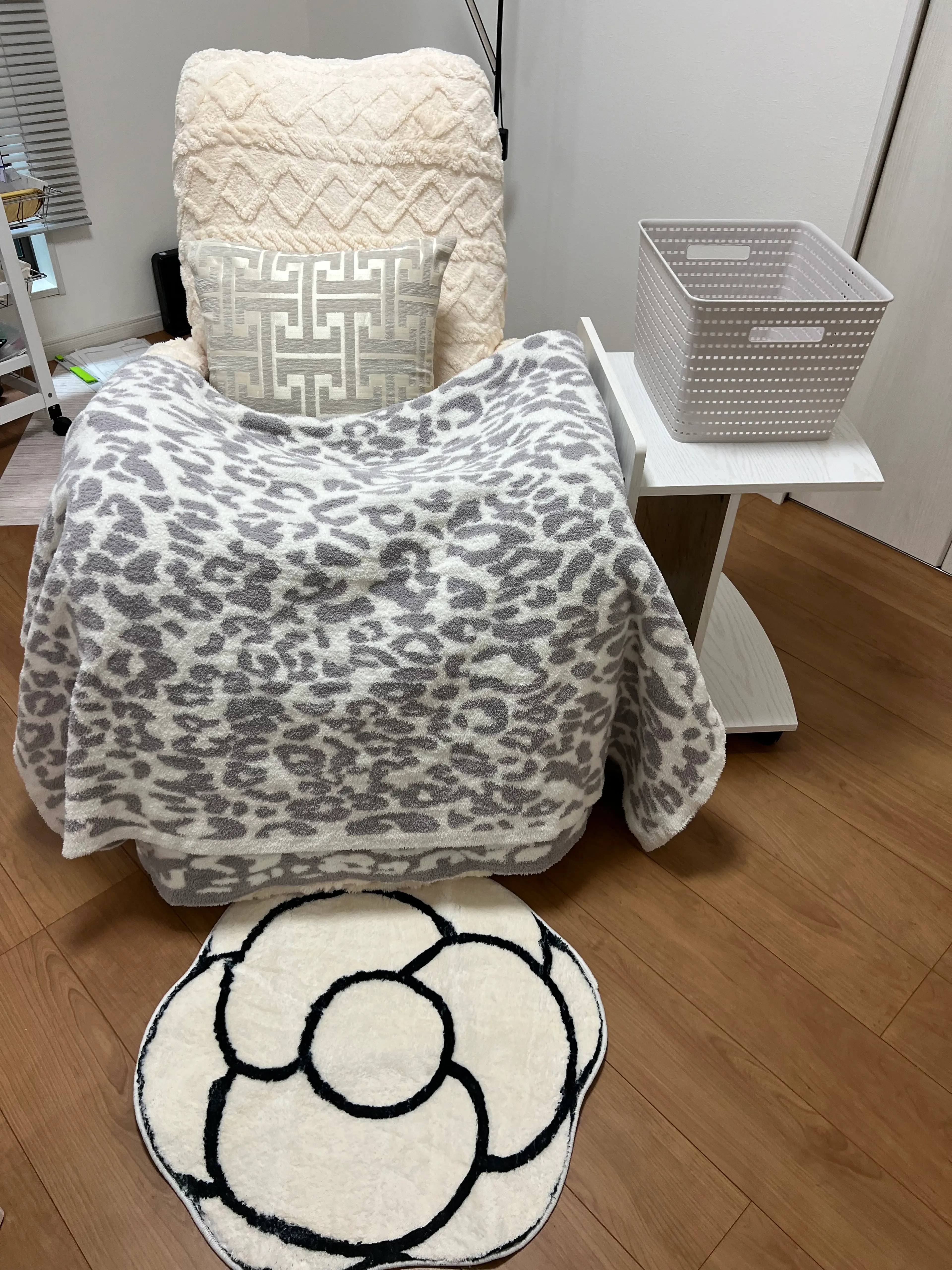 Like me*** eyelashの内観・外観1