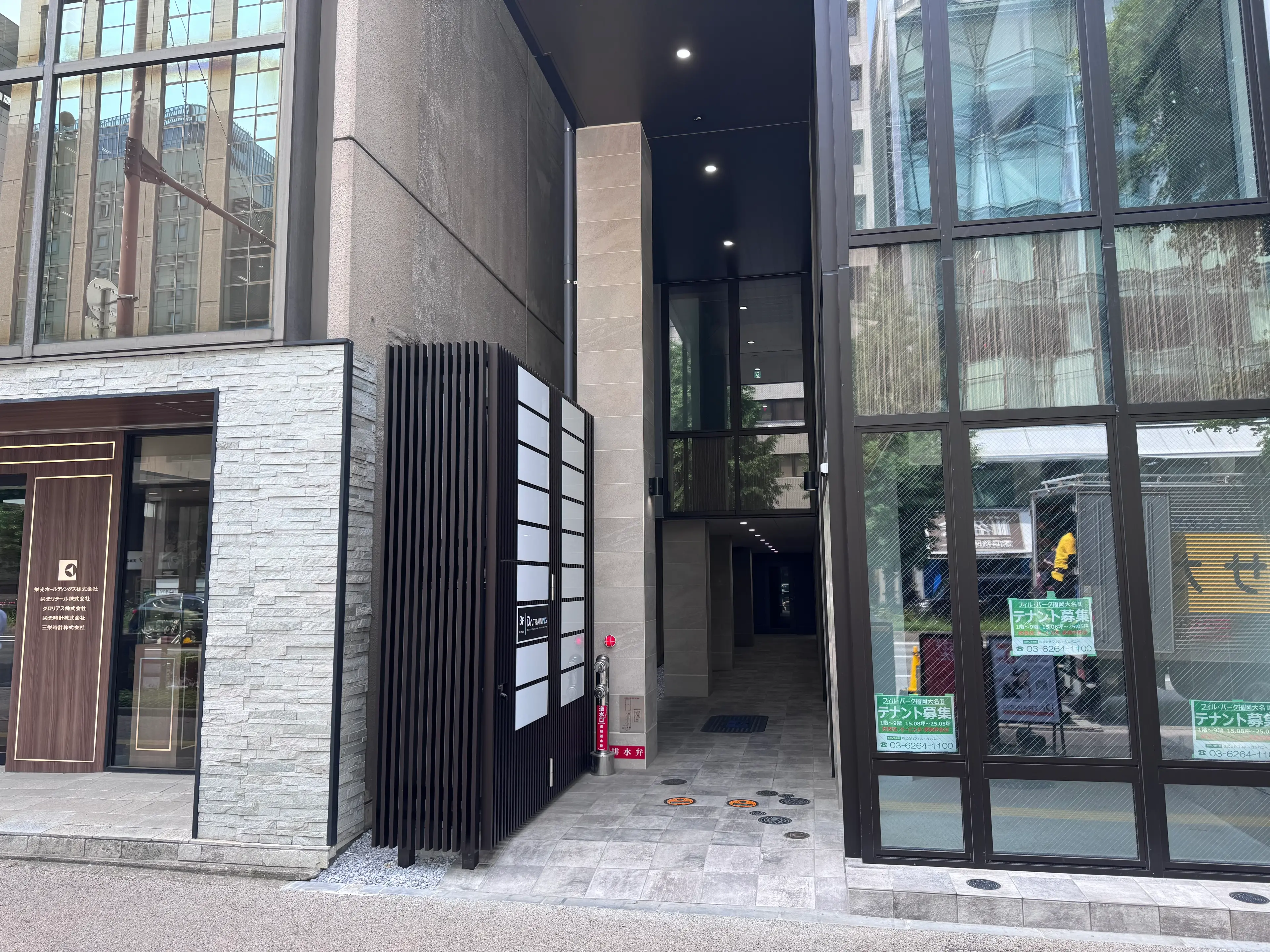 Lapis福岡天神　大名店の内観・外観2