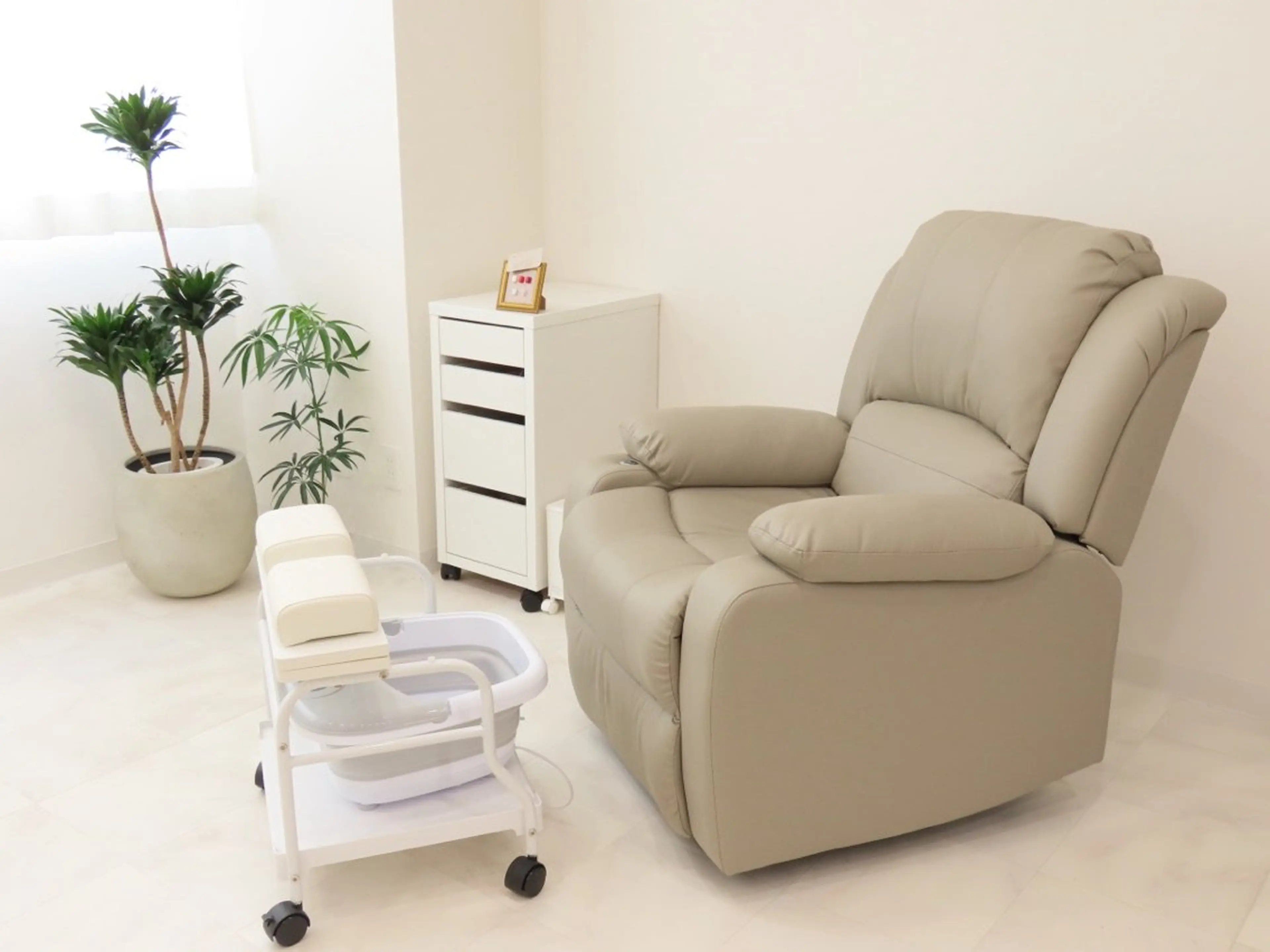 Halo Nailの内観・外観2