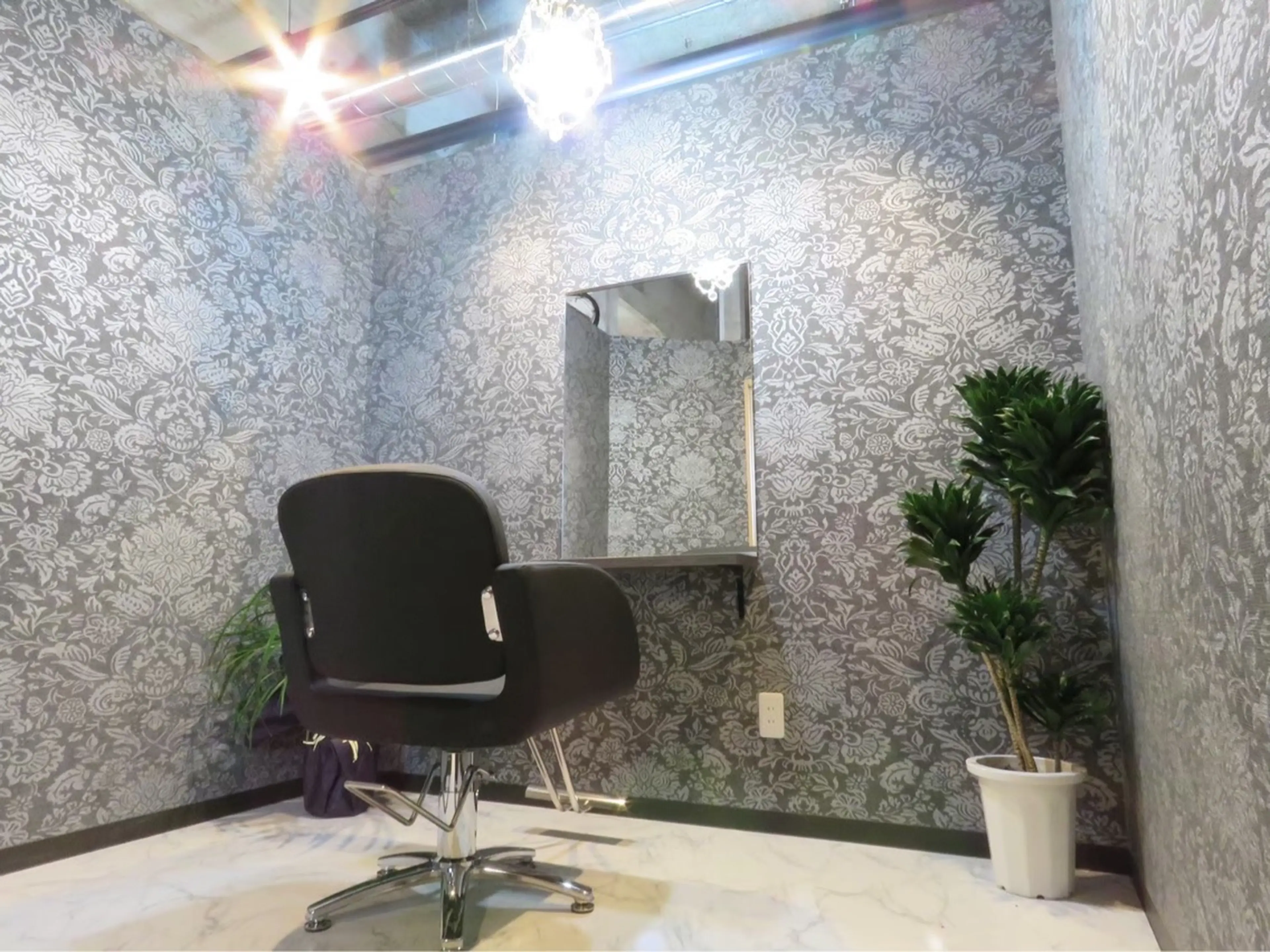 _WHITE静岡店の内観・外観2