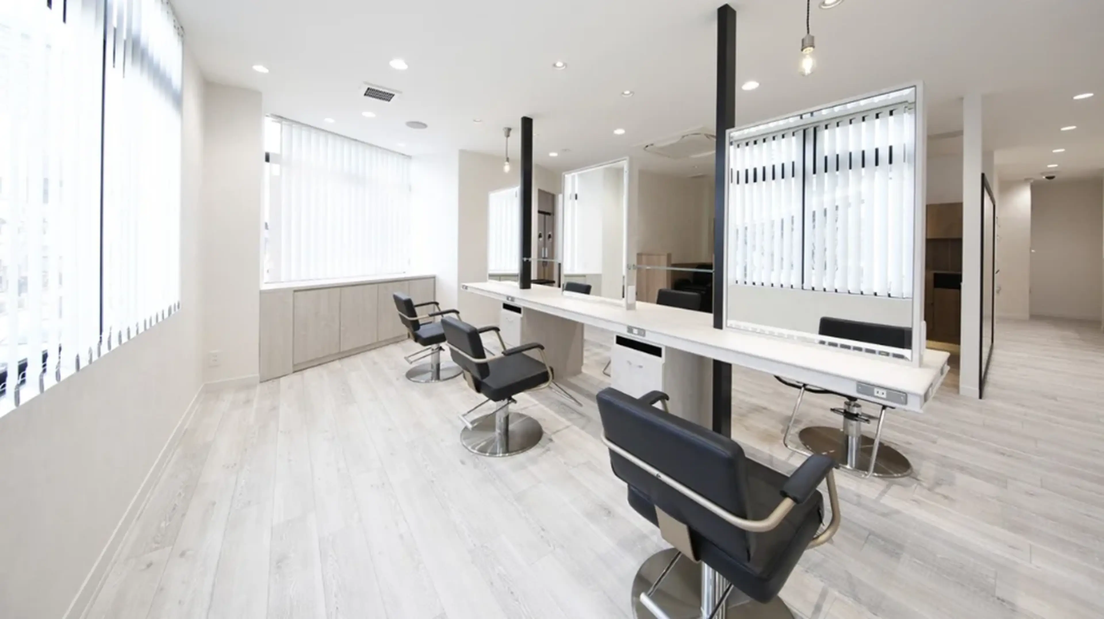 Ash 八王子店の内観・外観1