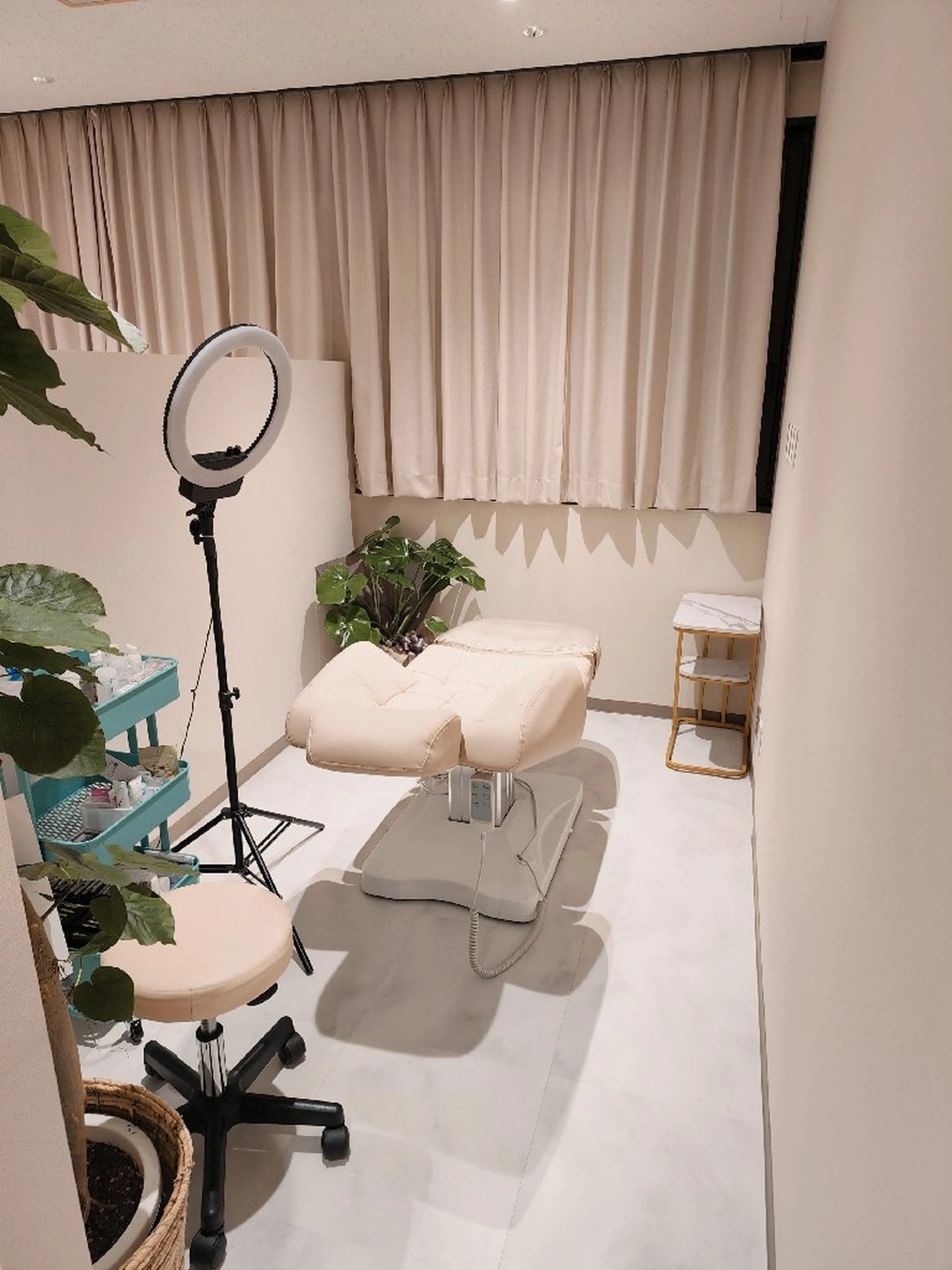 Eyelash＆Nail Salon Fam-er（ファメル）の内観・外観2