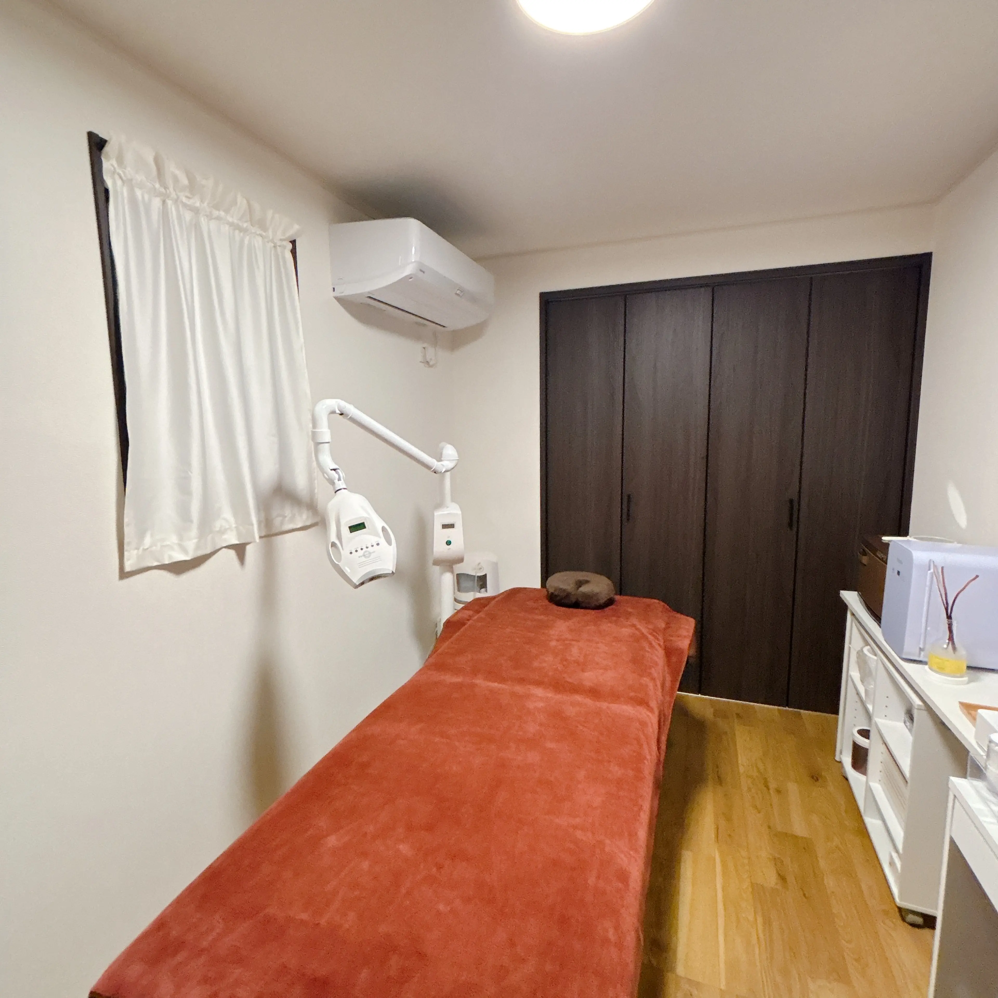 BLING WHITE + Beauty iSの内観・外観2