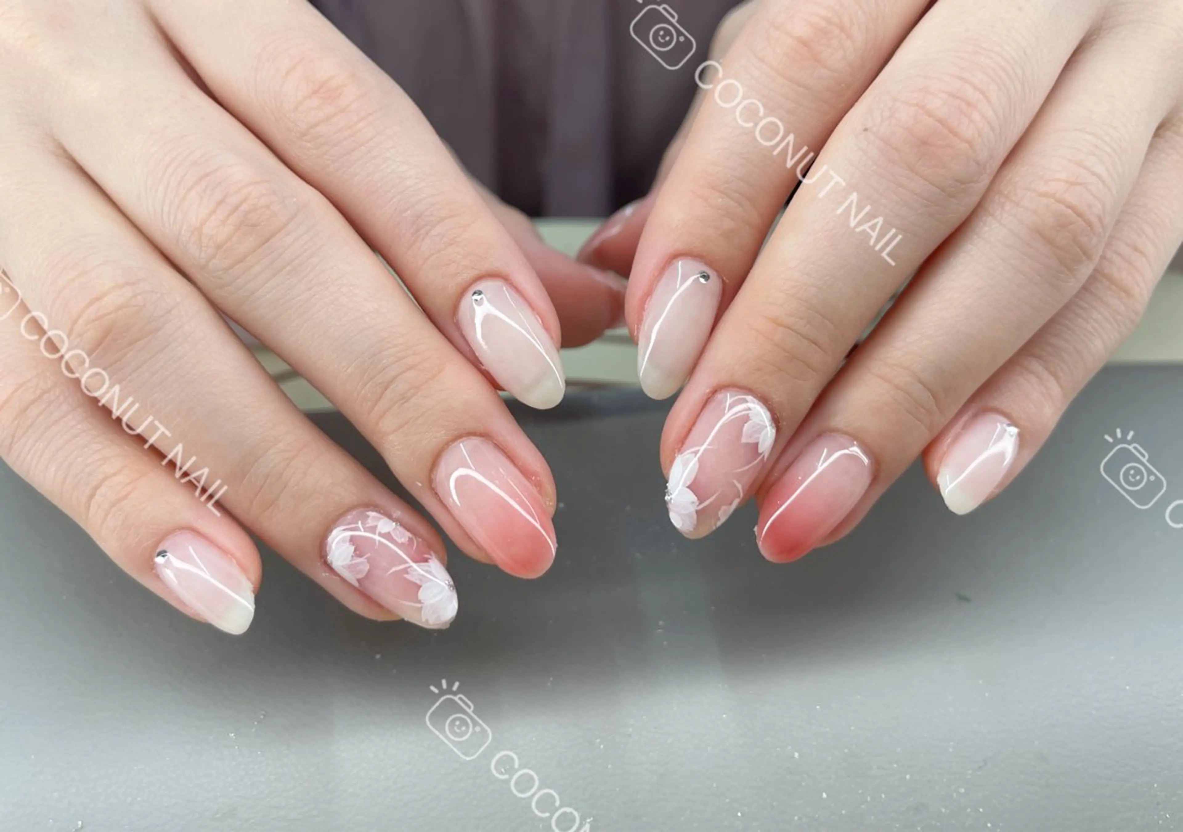 ネイル ハンドネイル 神田 ココナッツのネイルデザイン