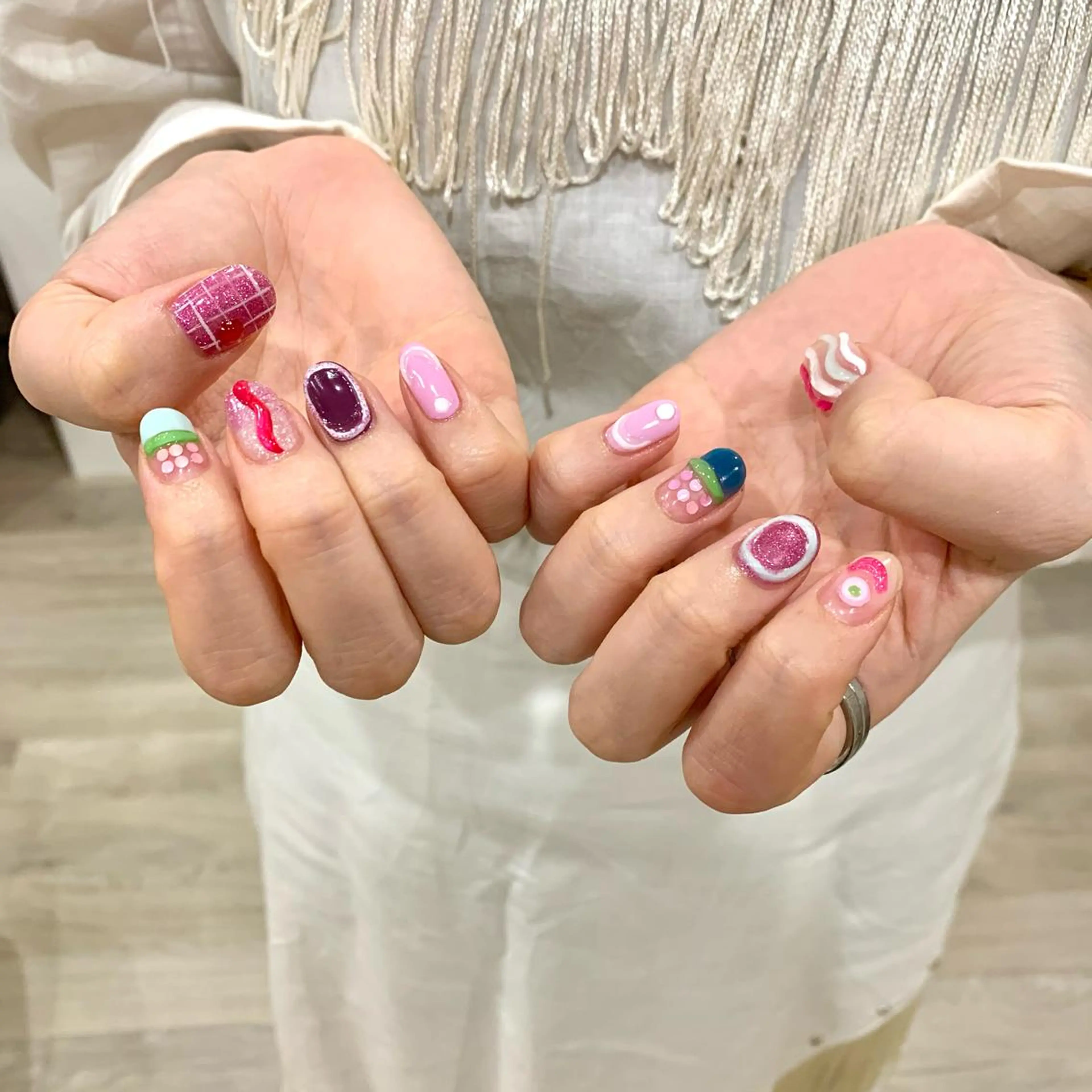 ネイル アートネイル ニュアンスネイル mana ☾のネイルデザイン