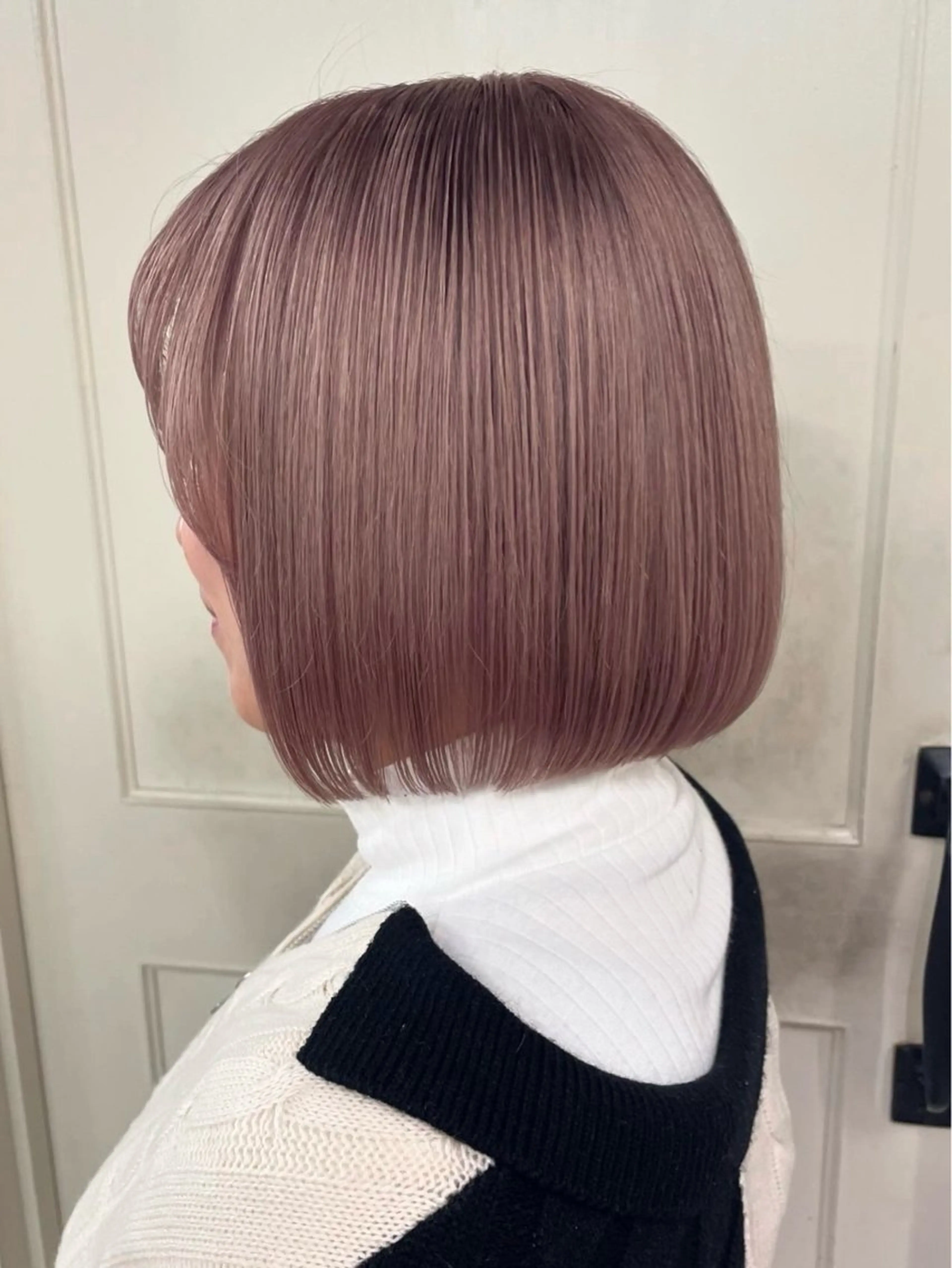 ショート カラー 切りっぱなしボブ ショートボブ ベージュカラー ブリーチ ダブルカラー カット ヘアカラー RorriM natsuのヘアスタイル