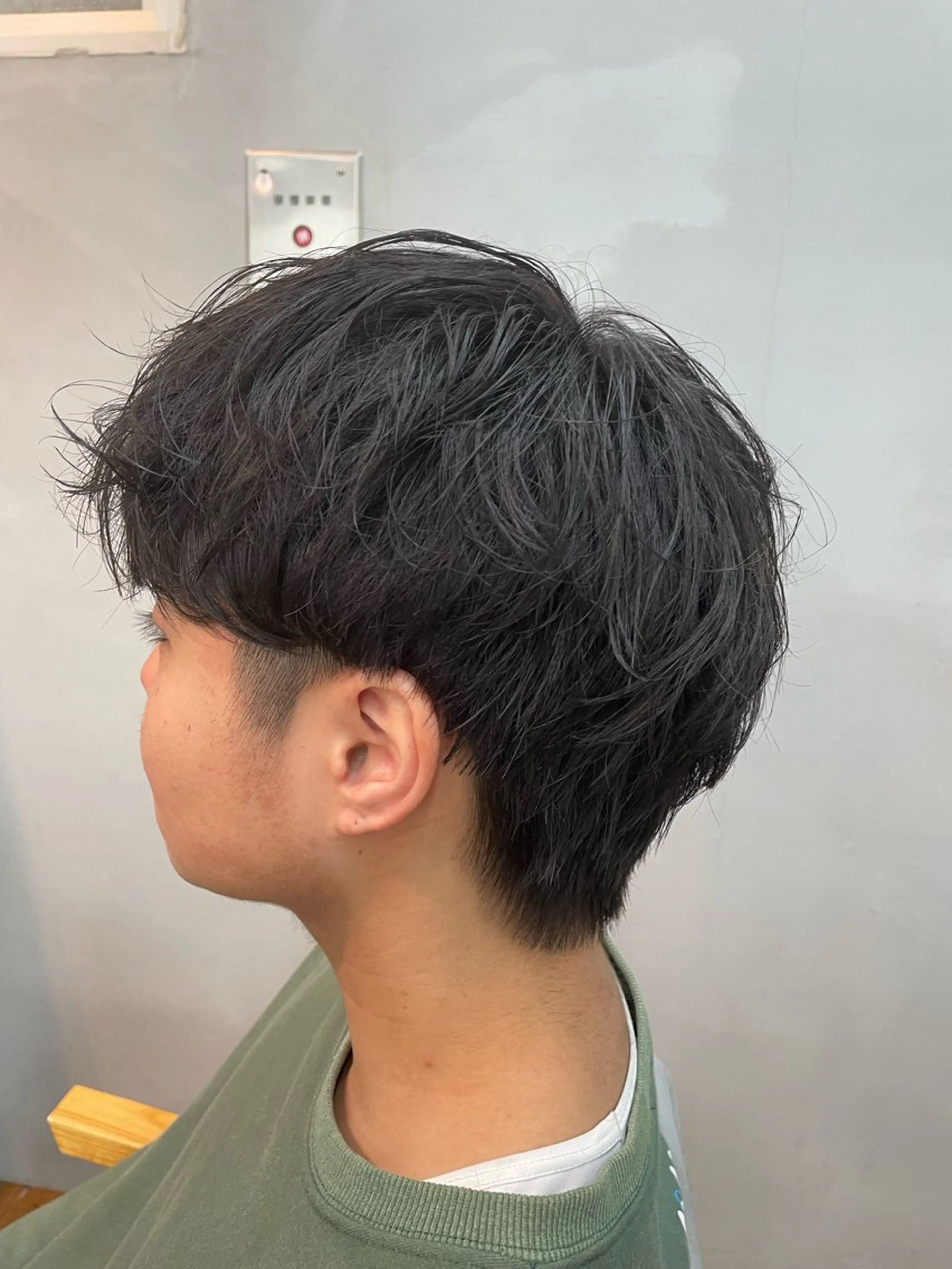 ショート パーマ メンズ マッシュウルフ マッシュ メンズウルフカット ウルフカット カット パーマ Lauburu  bat.hair渋谷2号店 【ラウブル バトヘアー シブヤ】所属・メンズ特化🔥 アサオカカズキのヘアスタイル