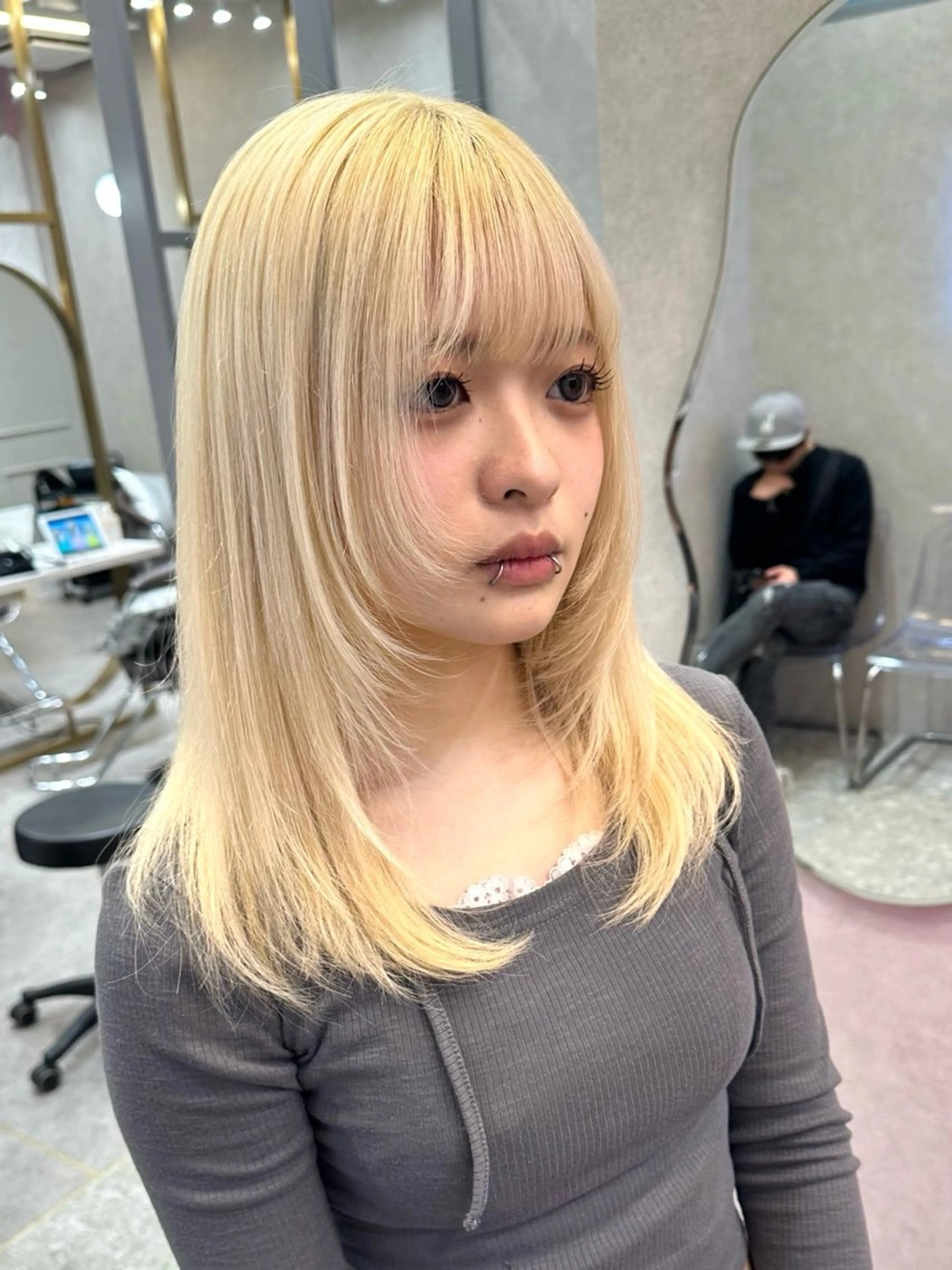 ミディアム カラー カット ヘアカラー 縮毛矯正 トリートメント ダブルカラー 韓国レイヤーKYONのヘアスタイル