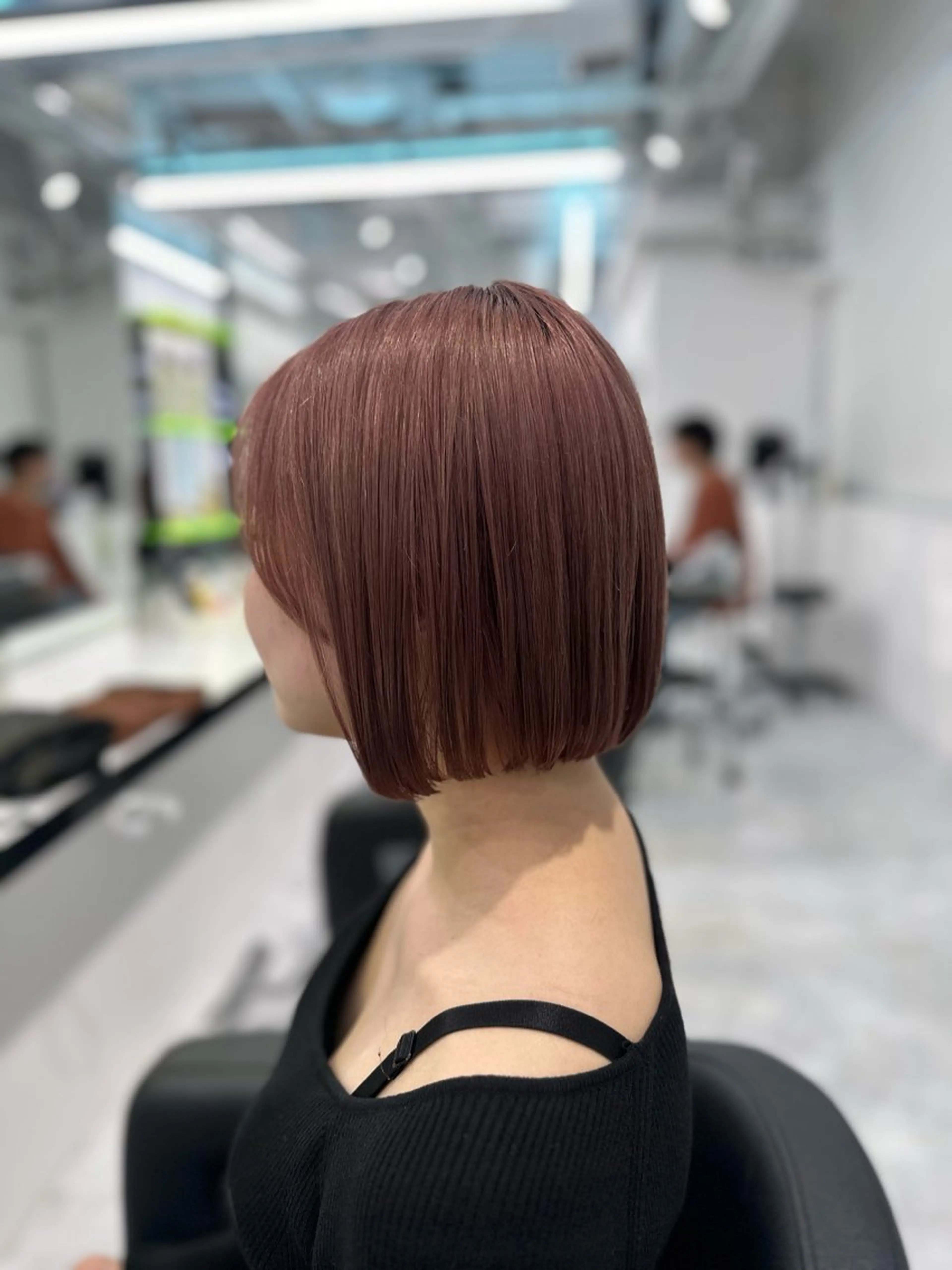 ミディアム カラー ヘアカラー ヘッドスパ 🫧ハイトーン🫧 ベージュ🫧徹哉のヘアスタイル