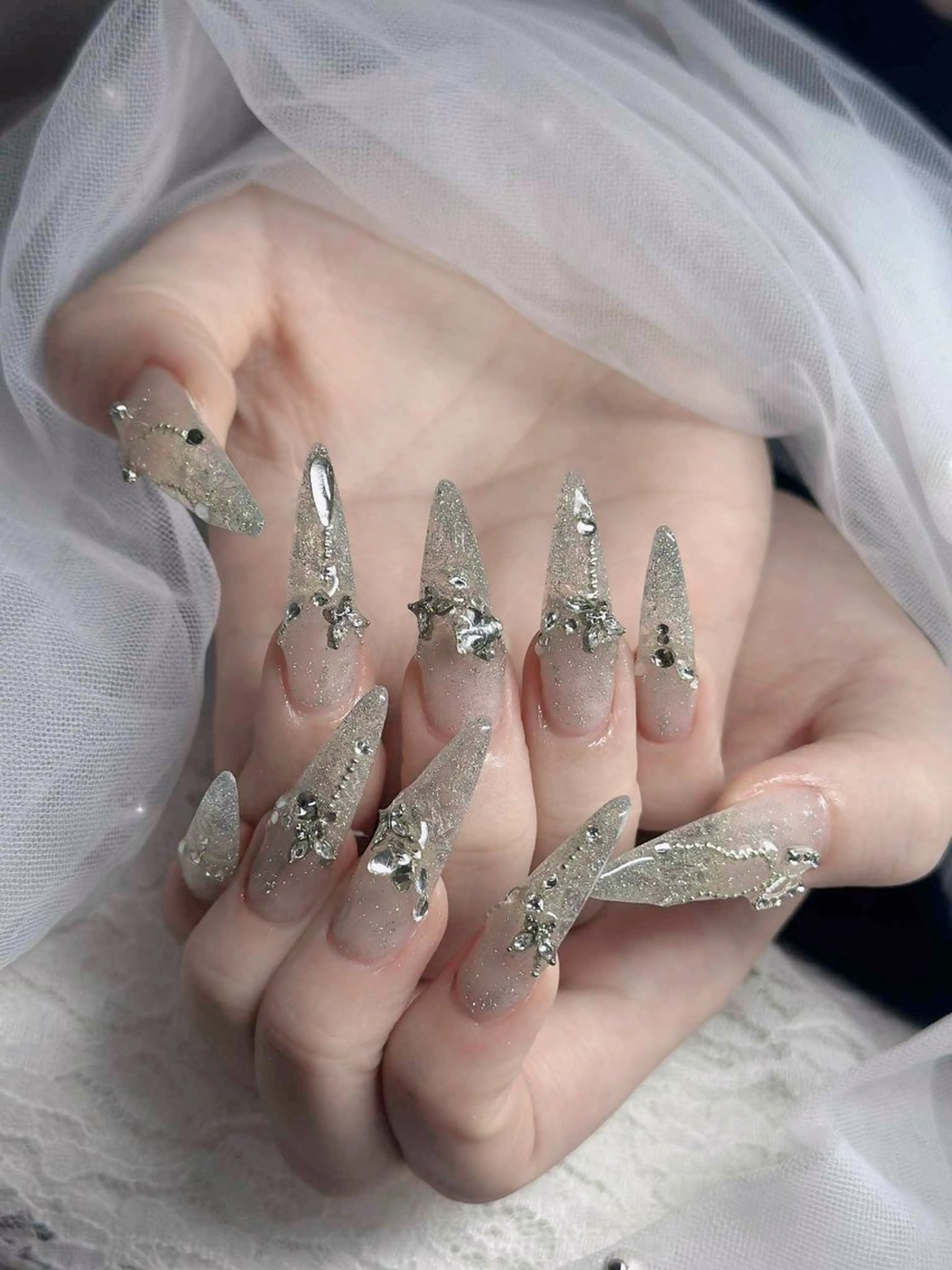 ネイル オーロラネイル フレンチネイル ジェルネイル ハロウィン キラキラネイル ハンドネイル H.baby Nail Salonのネイルデザイン