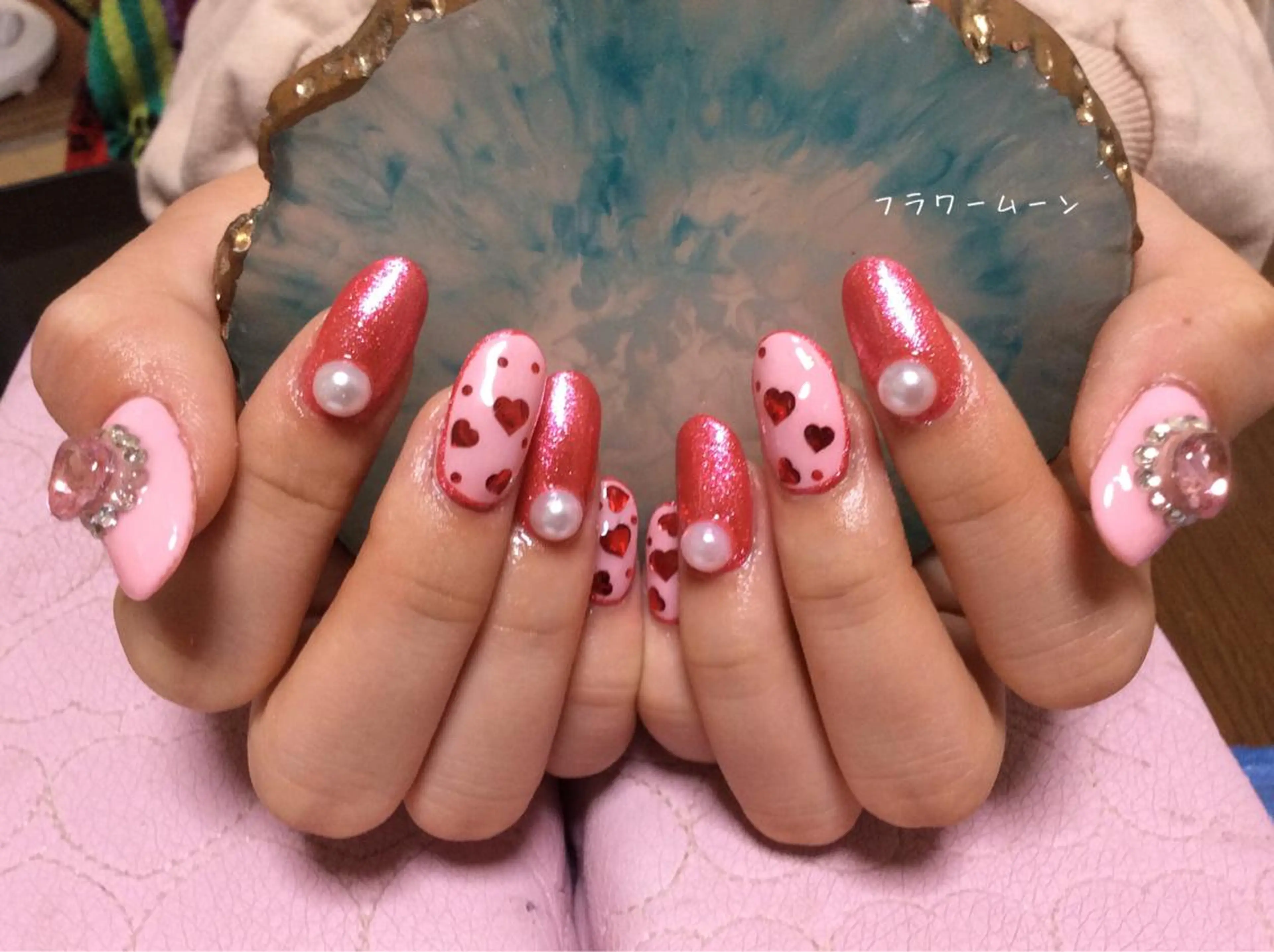 ネイル フラワー ムーンのネイルデザイン