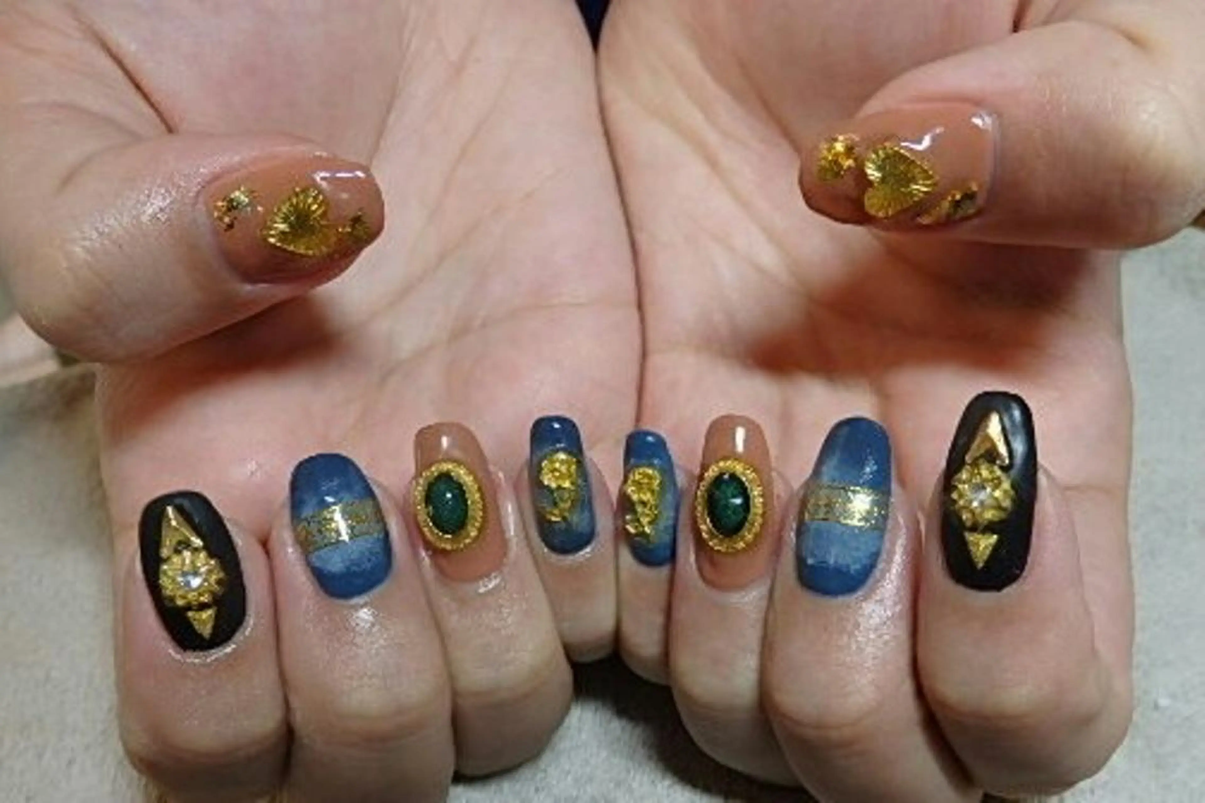 ネイル LAVISH nail salonのヘアスタイル