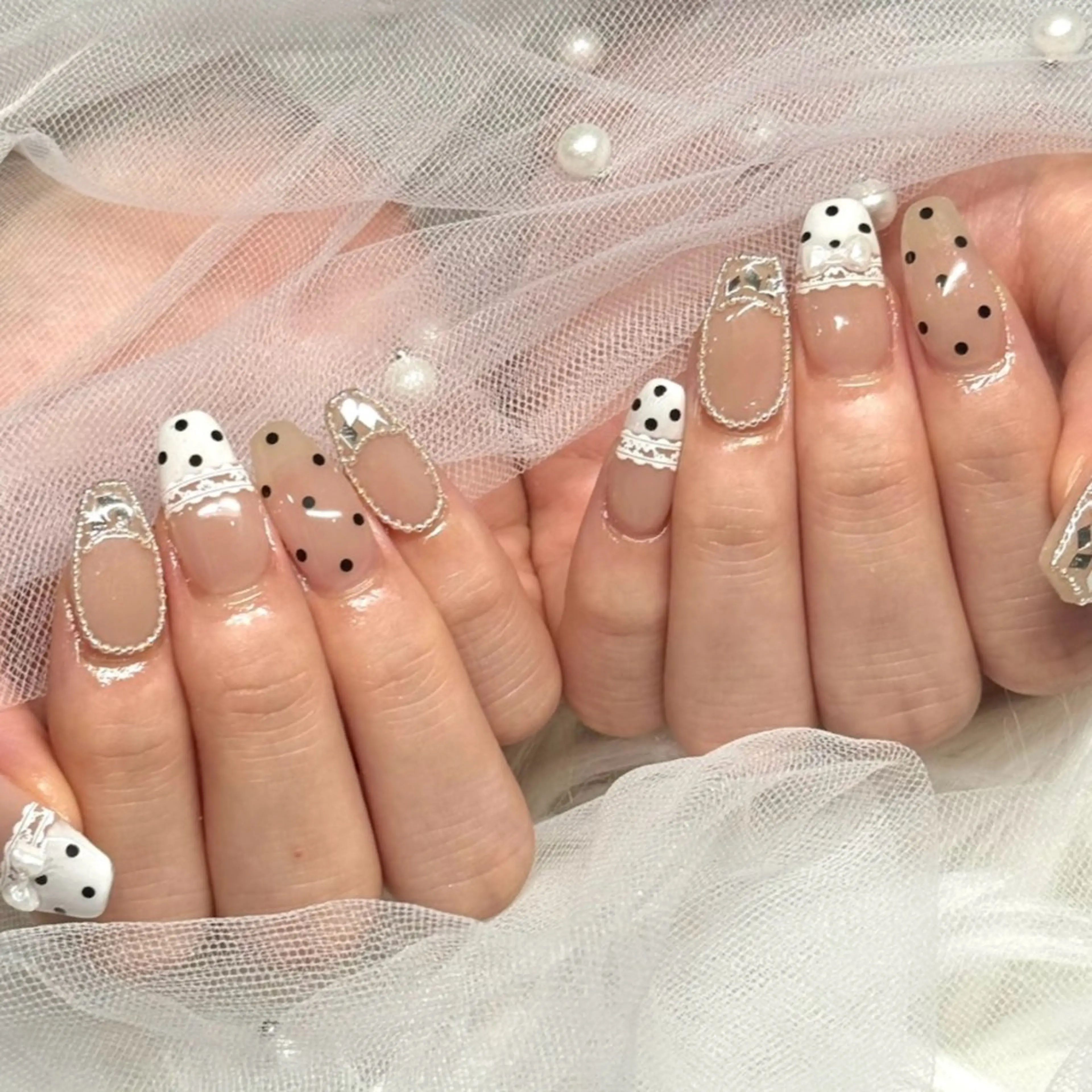 ネイル 𝘉𝘢𝘣𝘦𝘭 𝘜𝘮𝘪のネイルデザイン