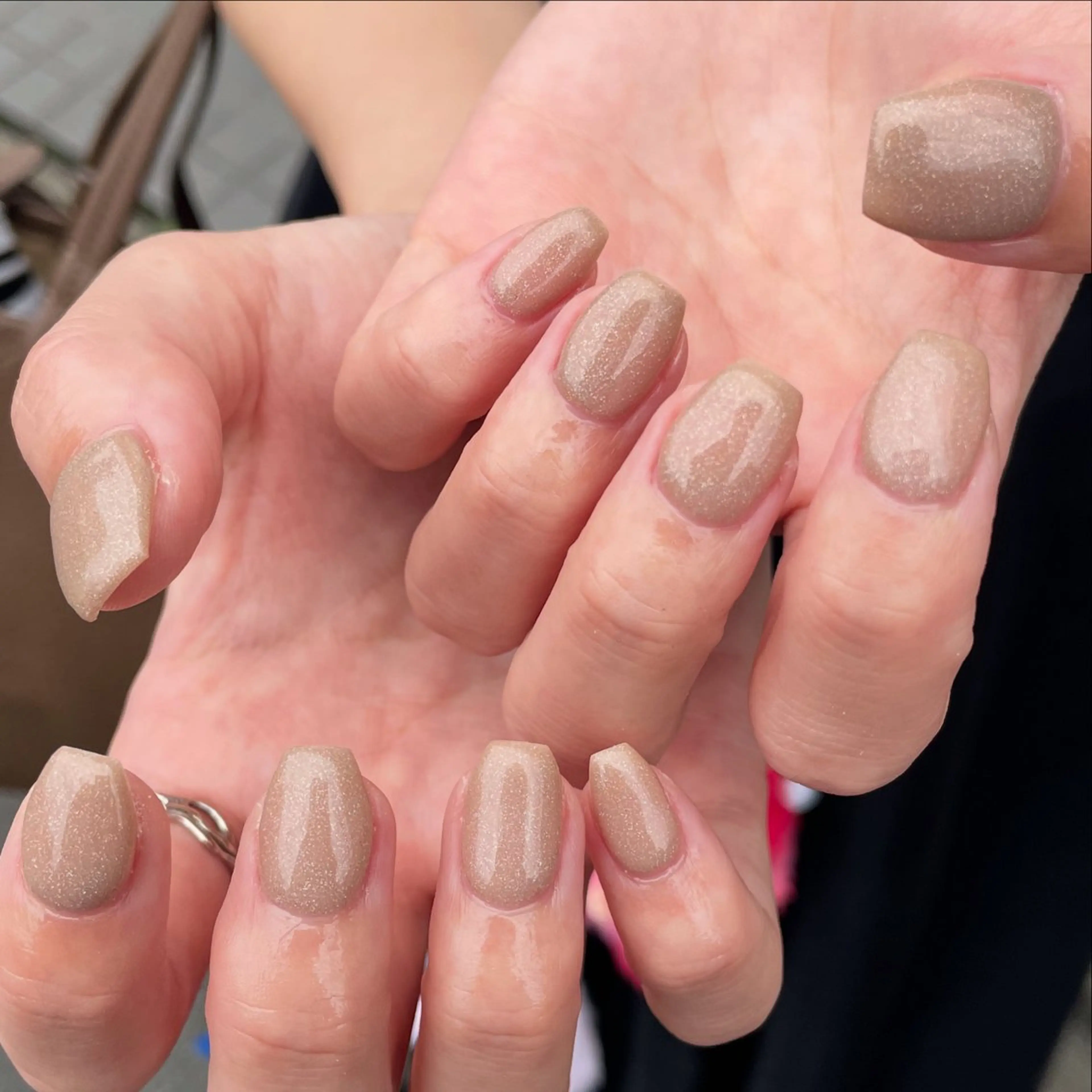 ネイル キラキラネイル オフィスネイル ワンカラーネイル シンプルネイル ハンドネイル ハンドケア 🎀NAIL🎀 AI🪄︎︎◝✩のネイルデザイン