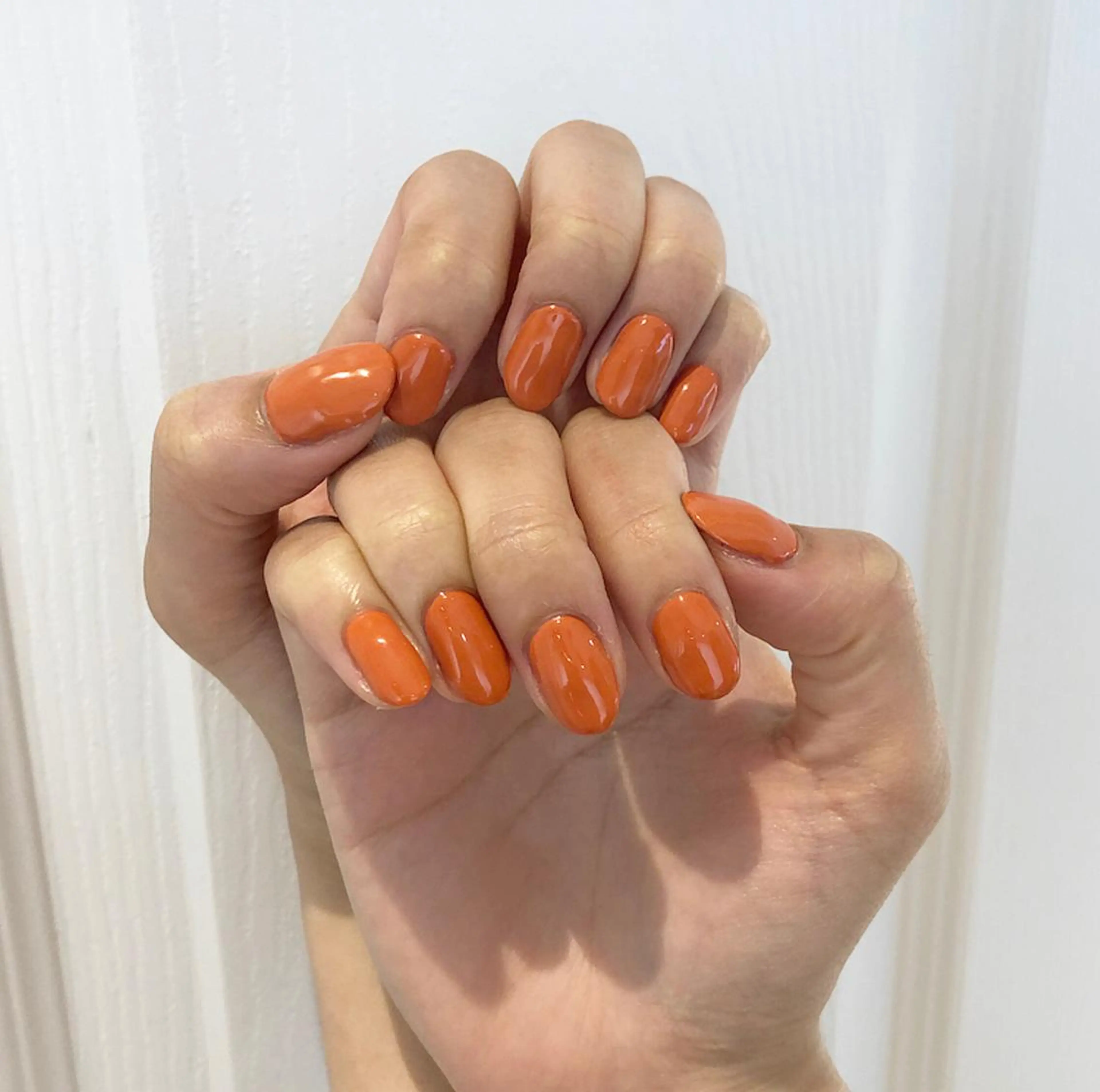 ネイル ワンカラーネイル オレンジ rina eye&nailのマツエク・マツパデザイン