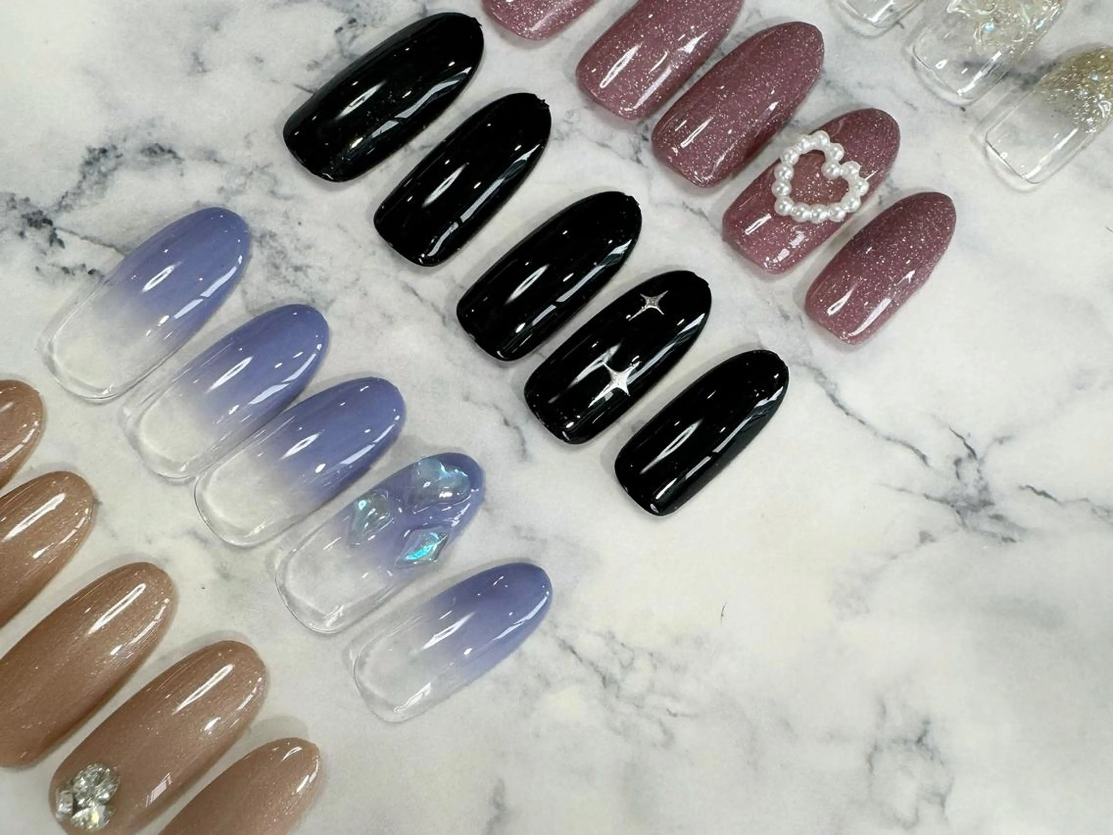 ネイル Myu博多店 かえでのネイルデザイン