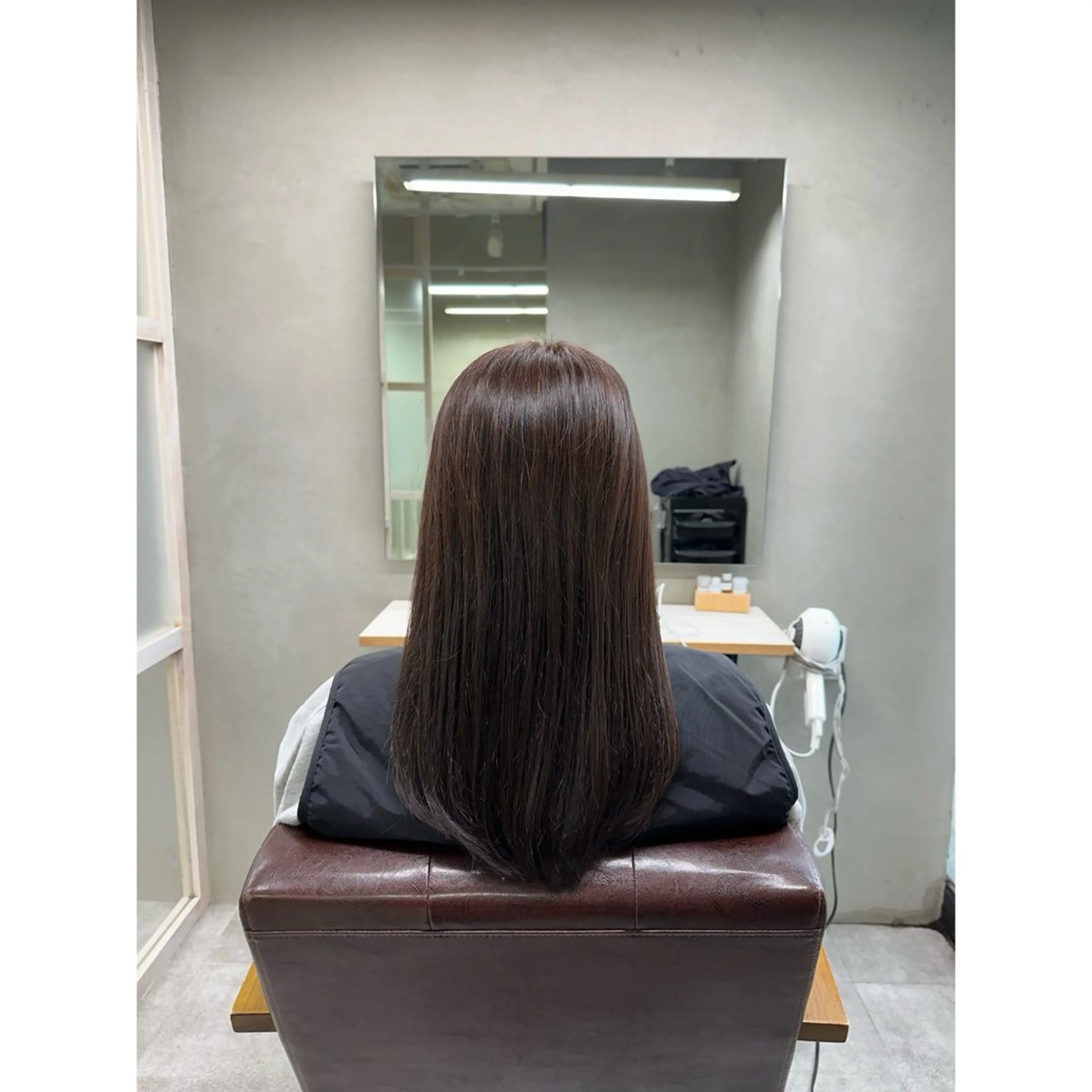 セミロング カラー カット ヘアカラー ｔｏｃｃａ /ｅｒｉのヘアスタイル