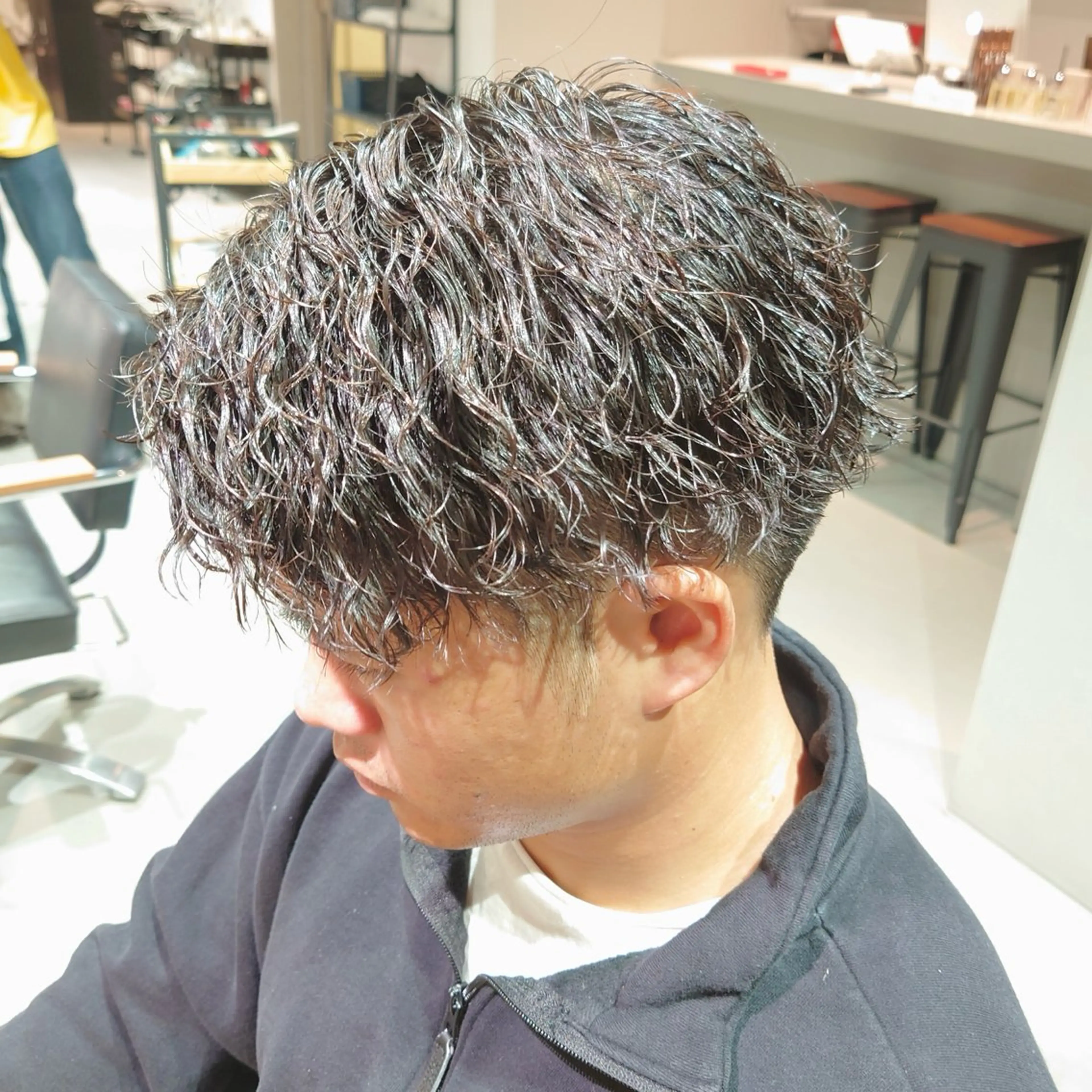 ショート パーマ メンズ iss所属・メンズ/パーマ特化 /波巻き/林洋平のヘアスタイル