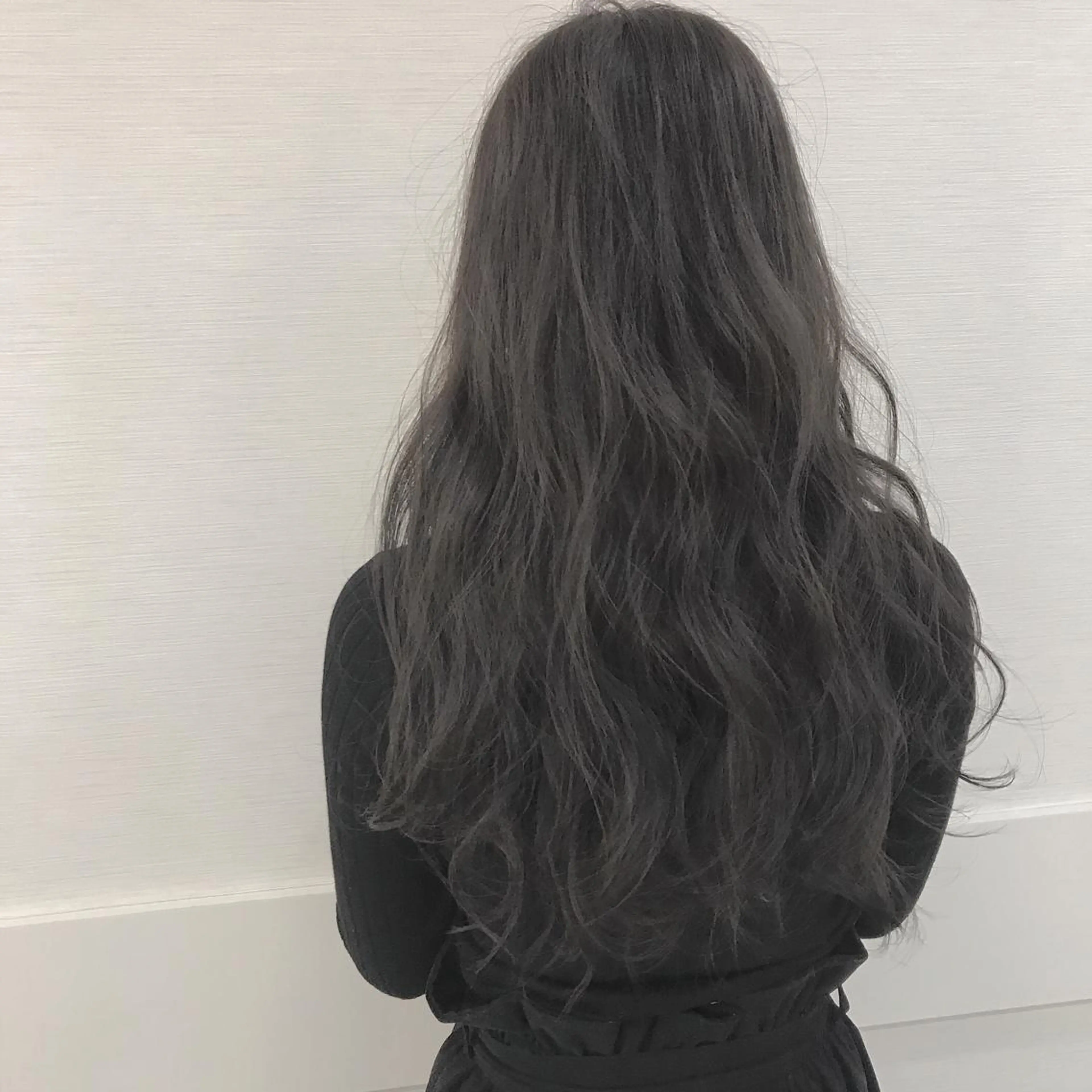 ロング カラー アッシュ ハイライト✖️ 暗髪🤎Nahoのヘアスタイル