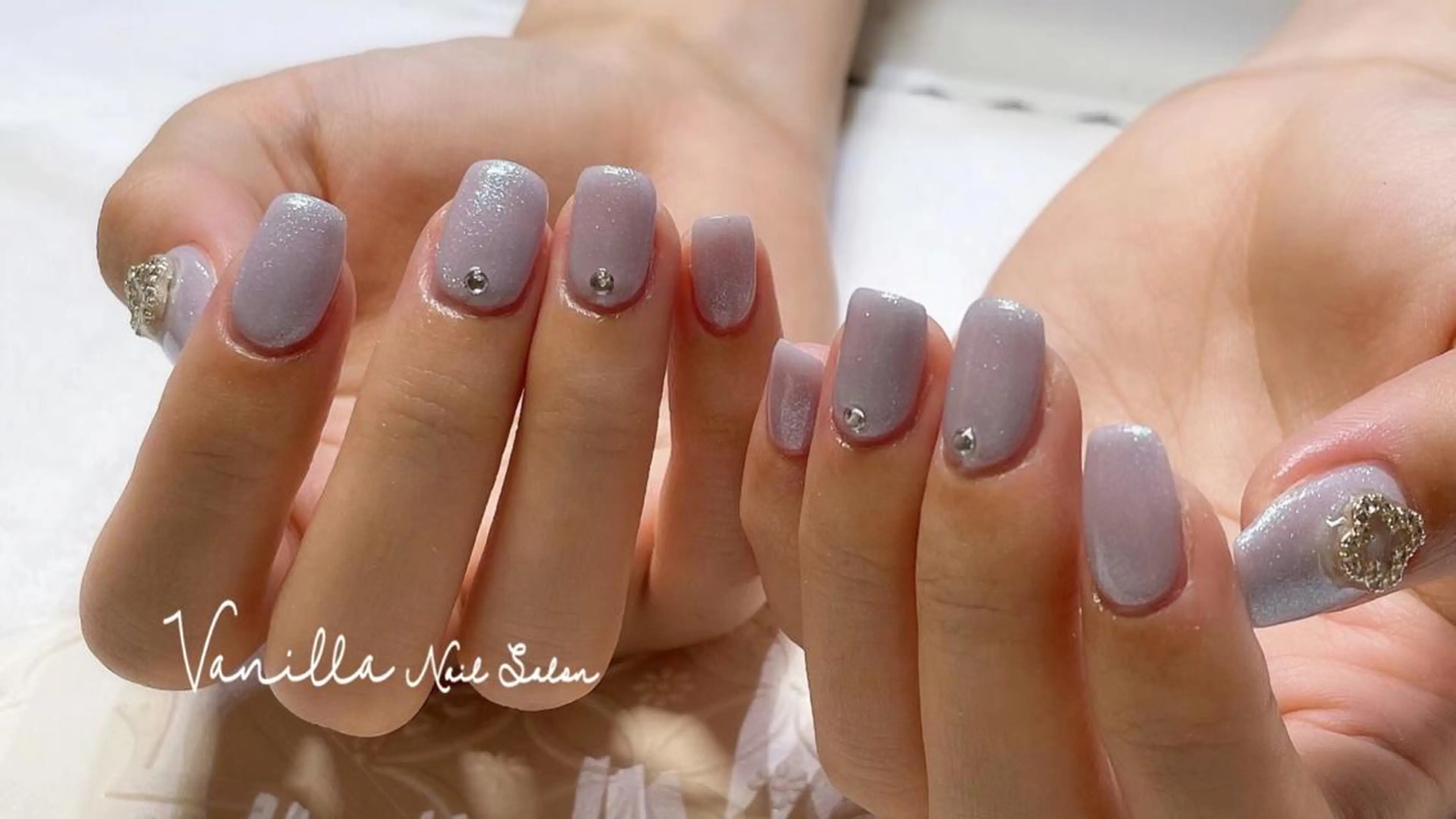 ネイル ストーンネイル ハンドネイル Vanilla ネイルサロン　西川口のネイルデザイン