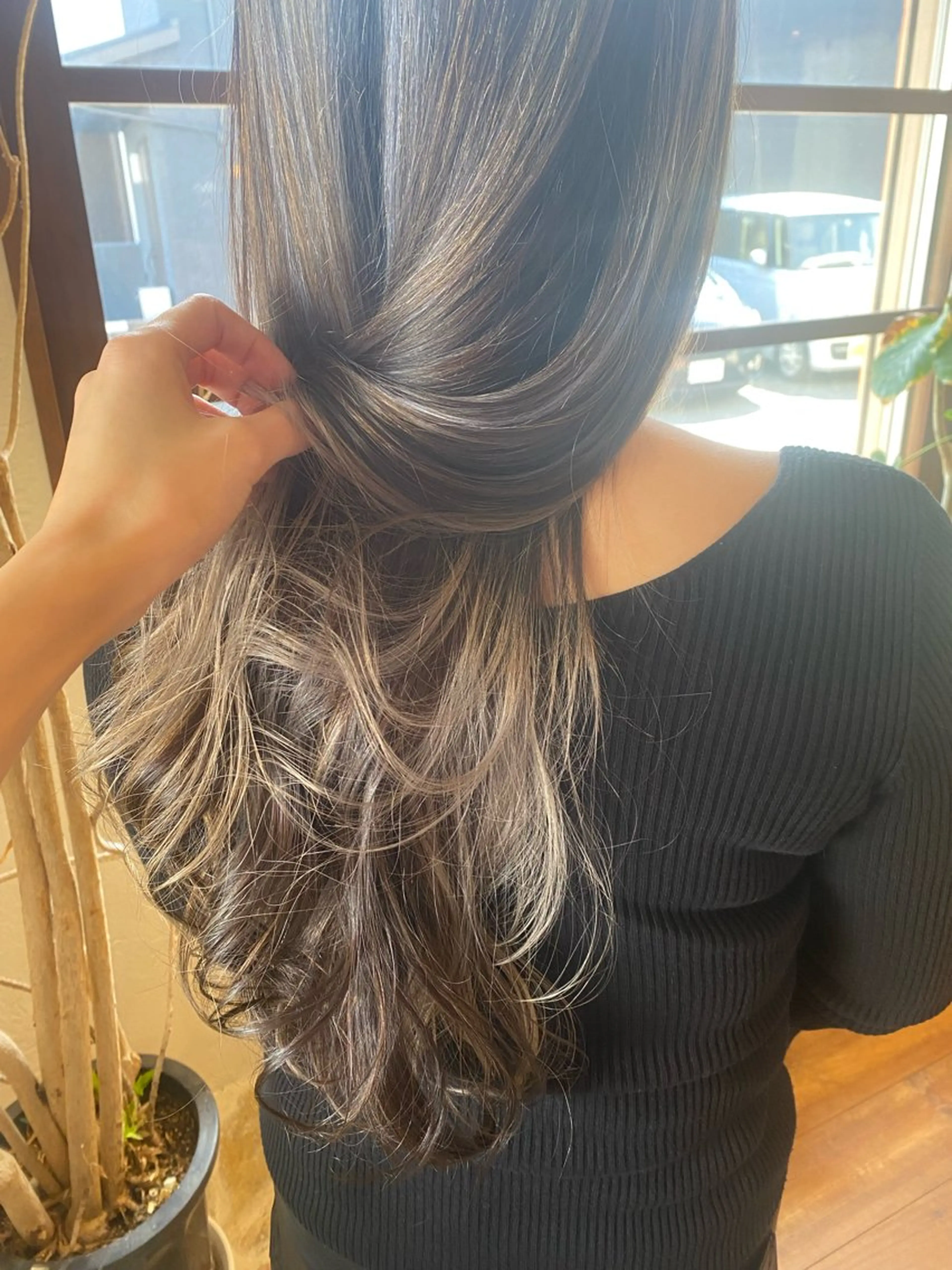 カラー Cheri Cherie所属・井上 歩美のヘアスタイル