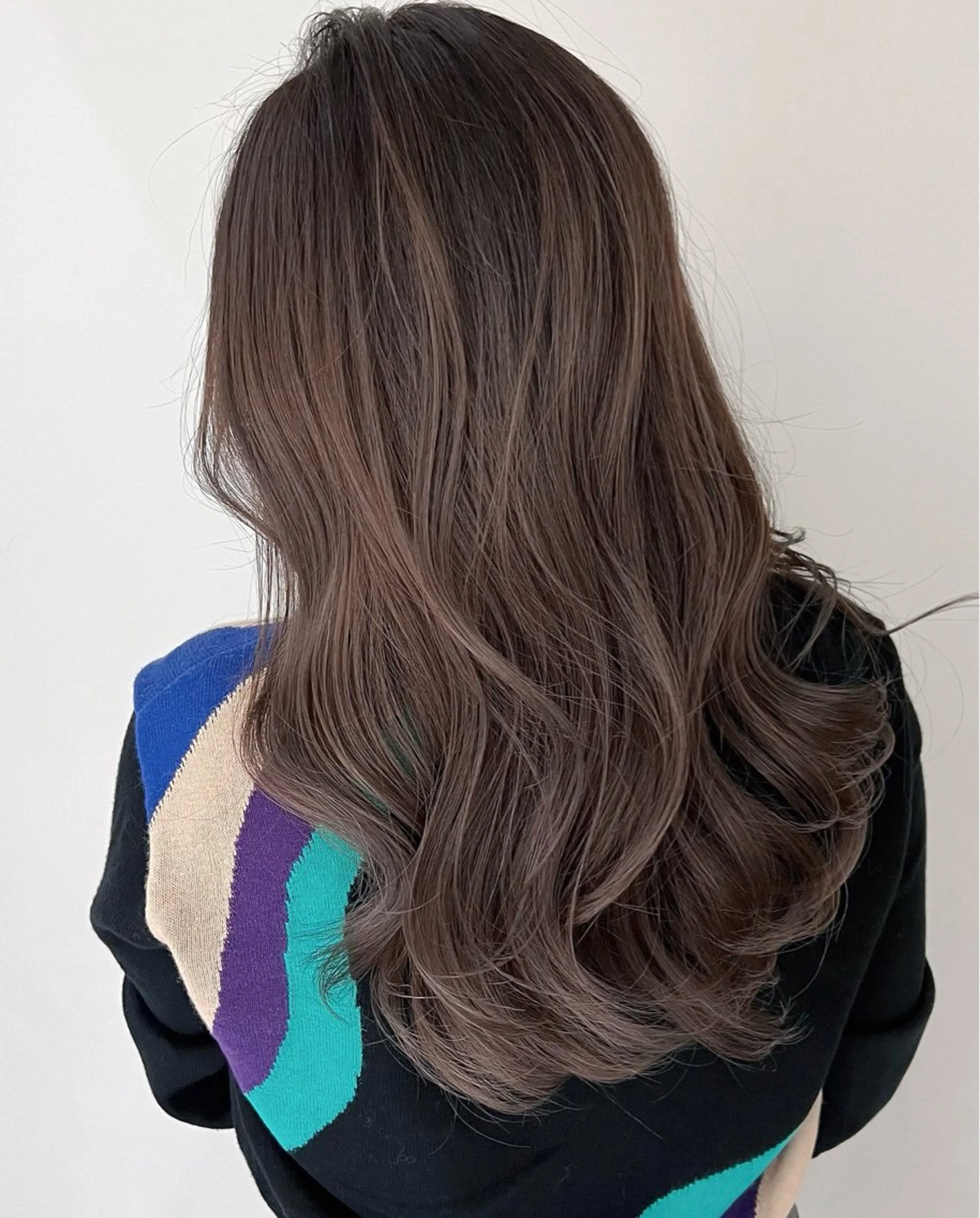 ロング カラー バレイヤージュ ハイライトカラー ハイライト レイヤーカット ヘアカラー 小顔ボブ jilblanカホのヘアスタイル