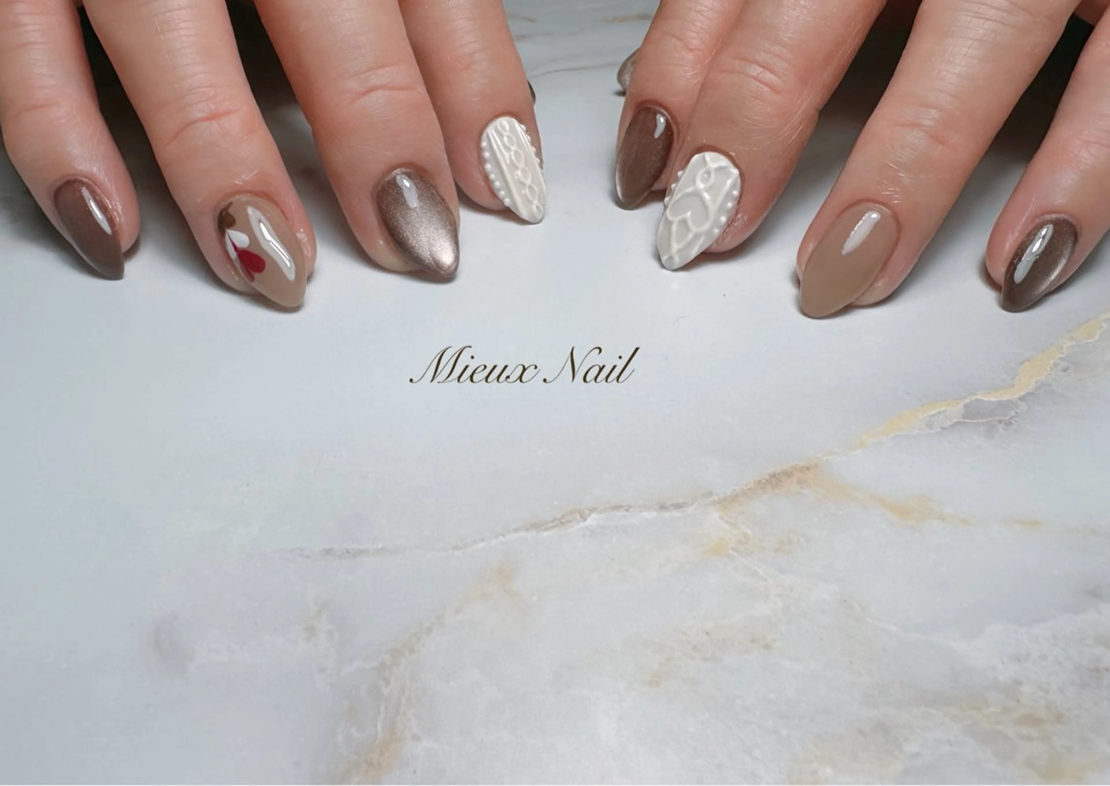 ネイル 持ち込み バレンタイン ハンドネイル 市川 麻衣子のネイルデザイン