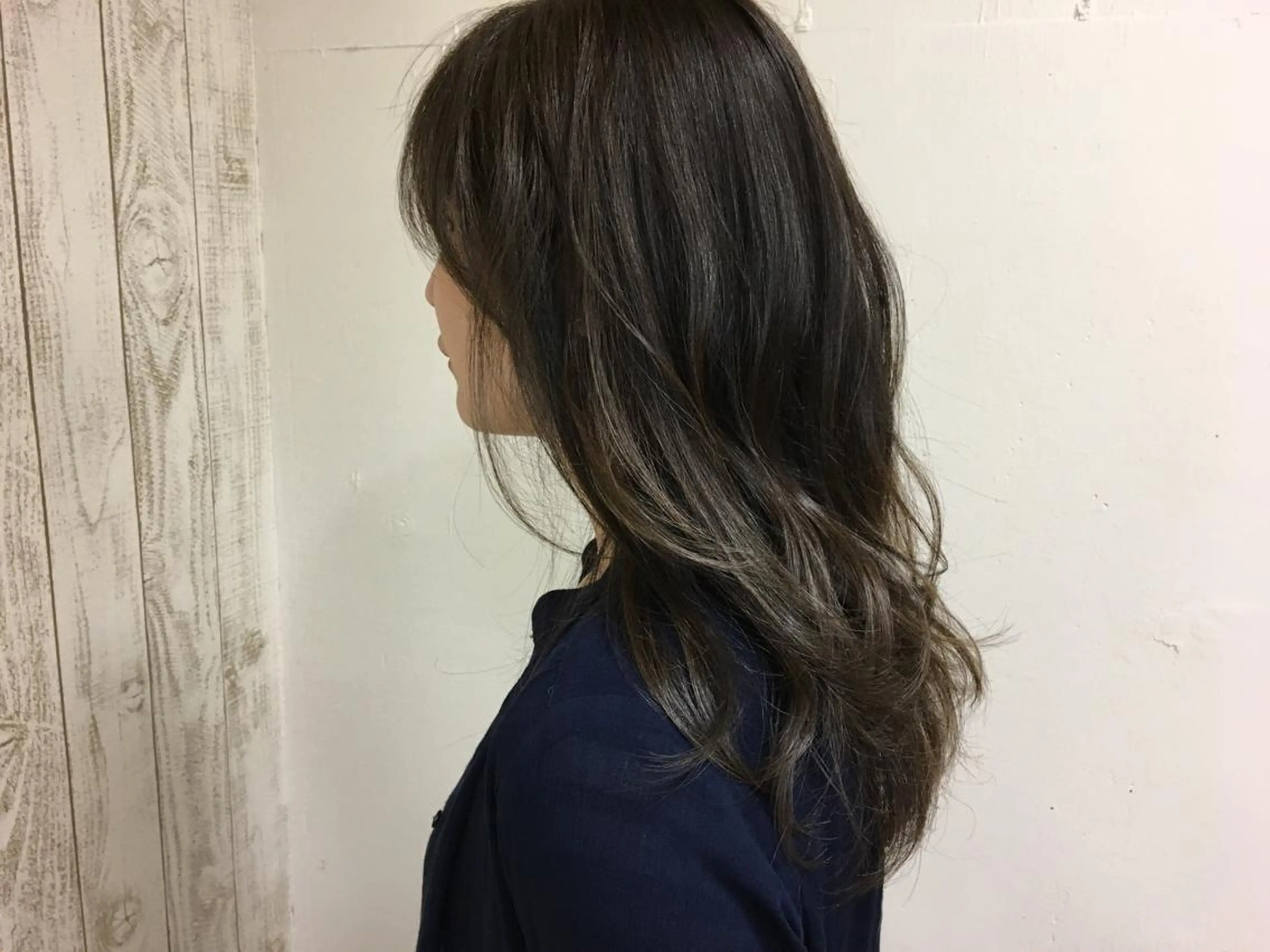 ロング カラー ヘアアレンジ グレージュ SALOWIN  原宿ash所属・タナカ タクヤのヘアスタイル