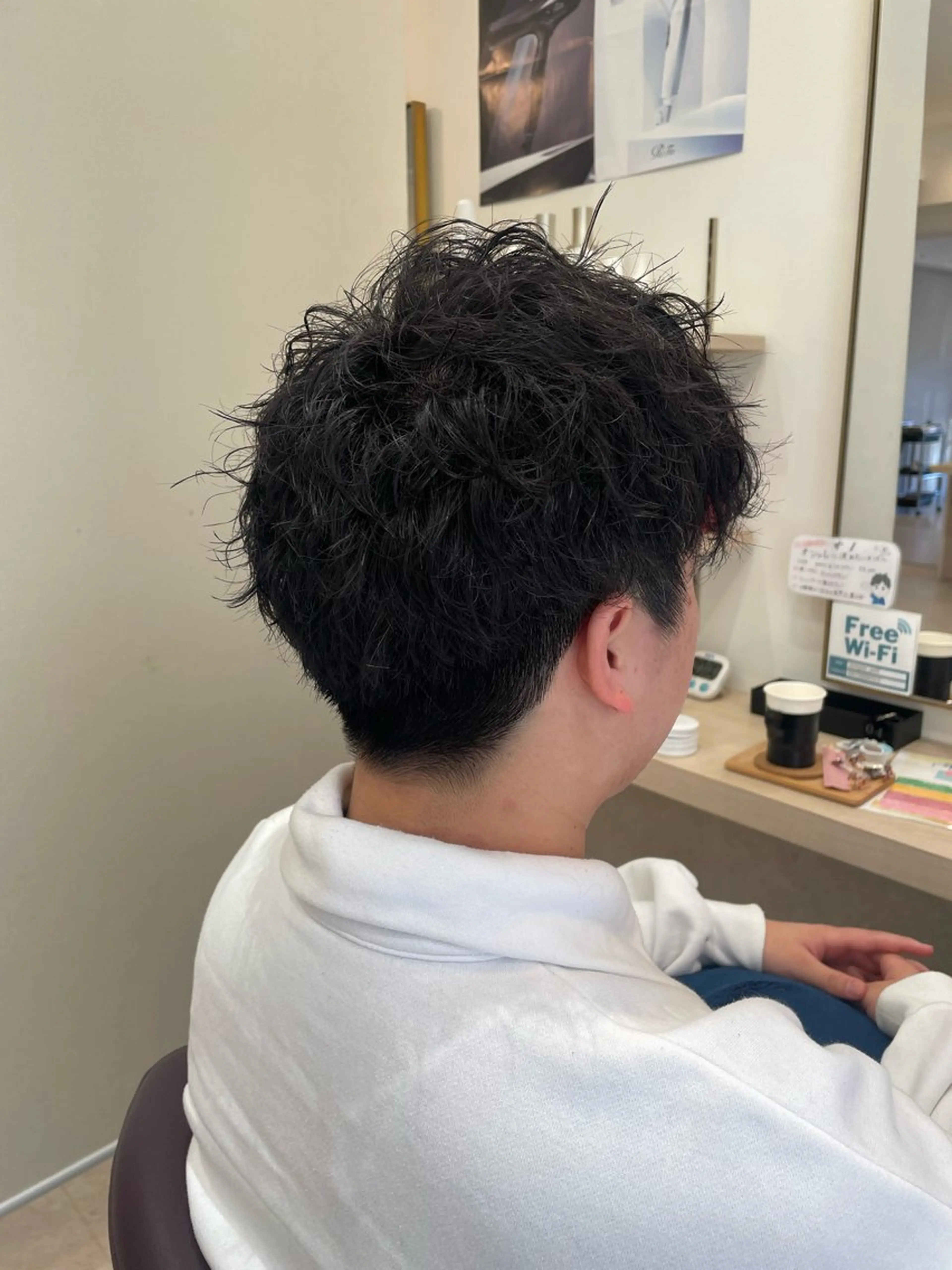 ショート パーマ メンズ メンズパーマ ツイストスパイラルパーマ スパイラルパーマ 小川 泉美のヘアスタイル