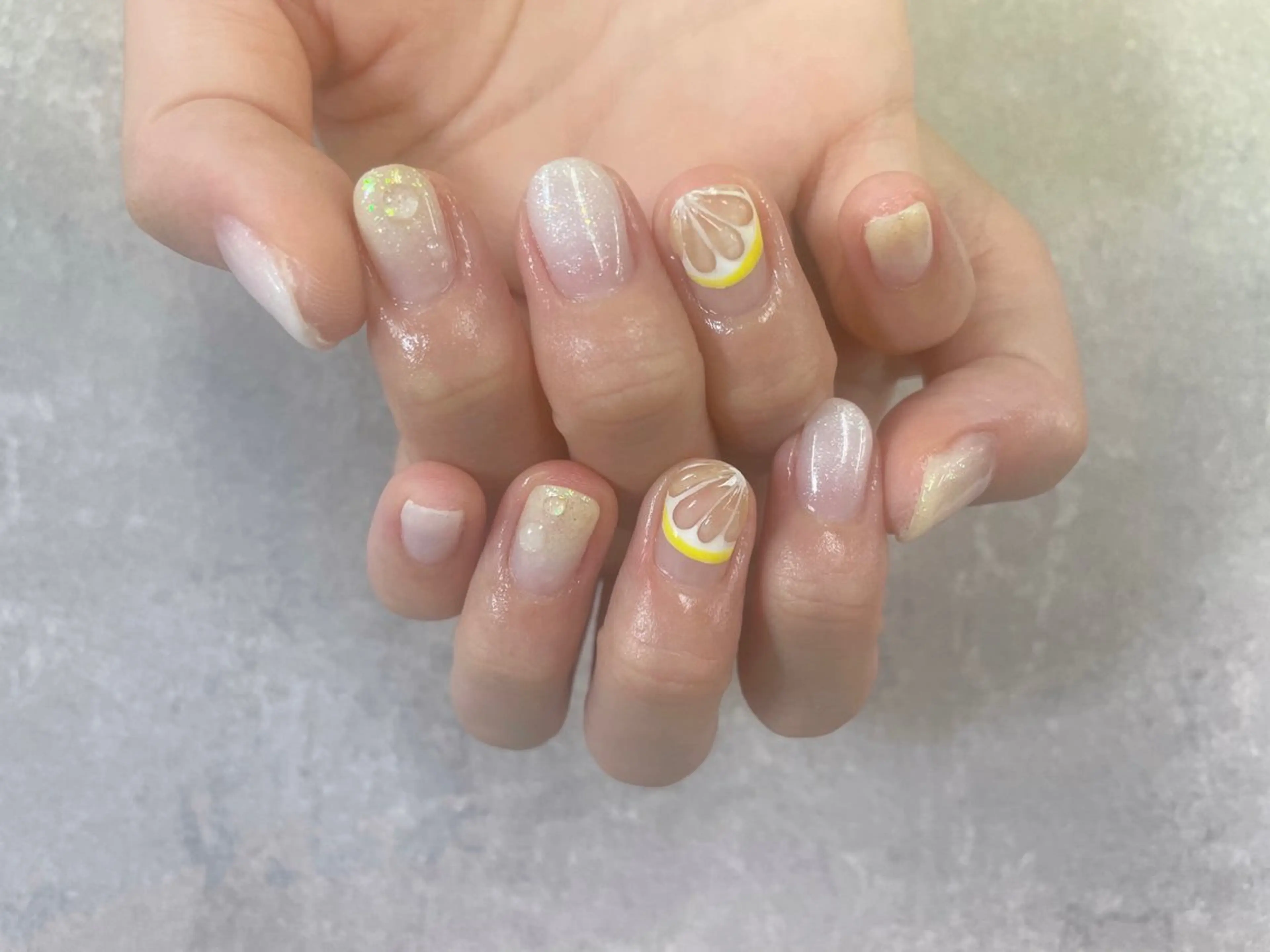 ネイル グラデーション ぷっくりネイル 黄色 ハンドネイル foglia❁﻿. ⌇﻿imamuraのネイルデザイン