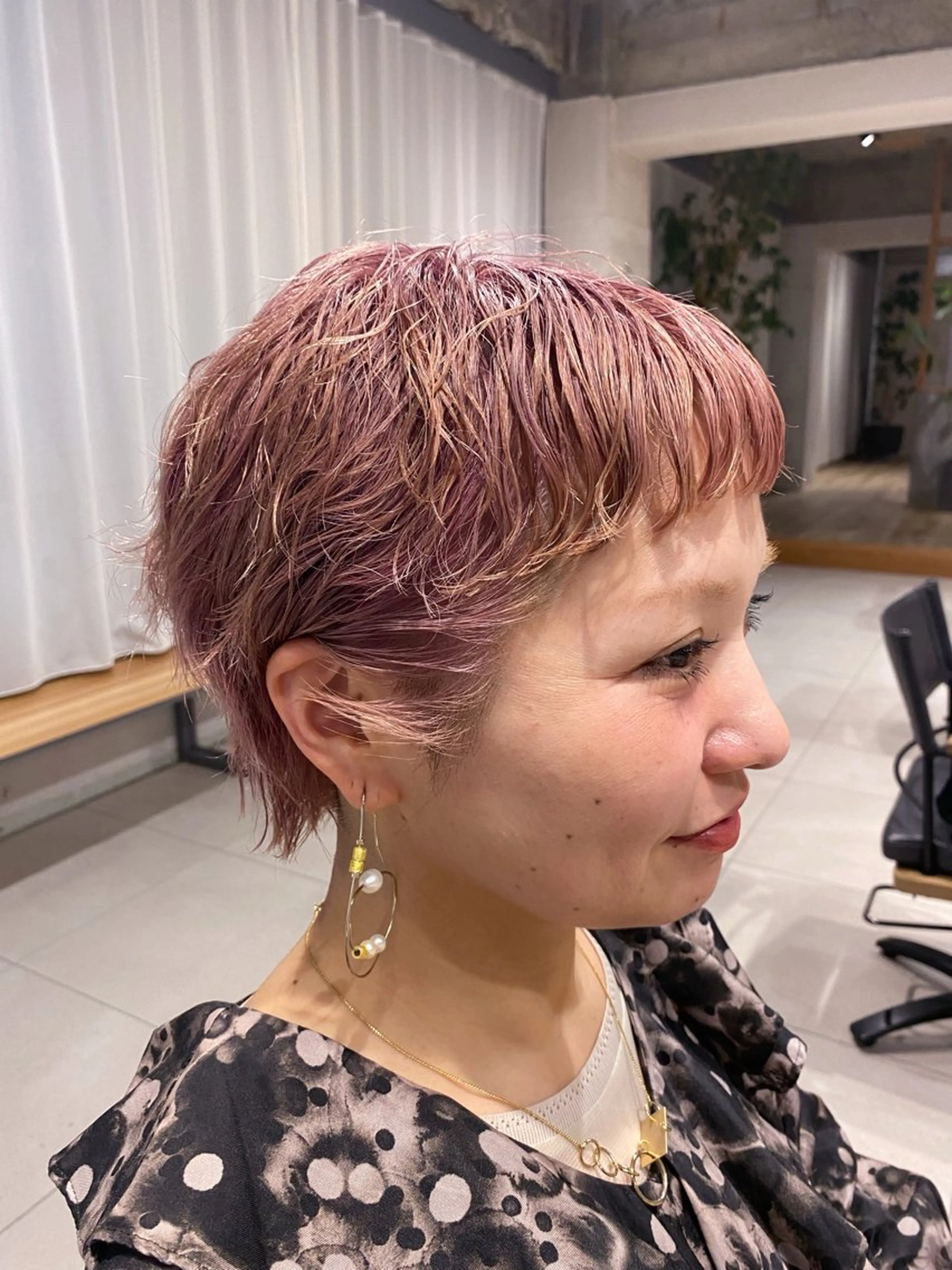 ショート カラー ブリーチ ai ㅤのヘアスタイル