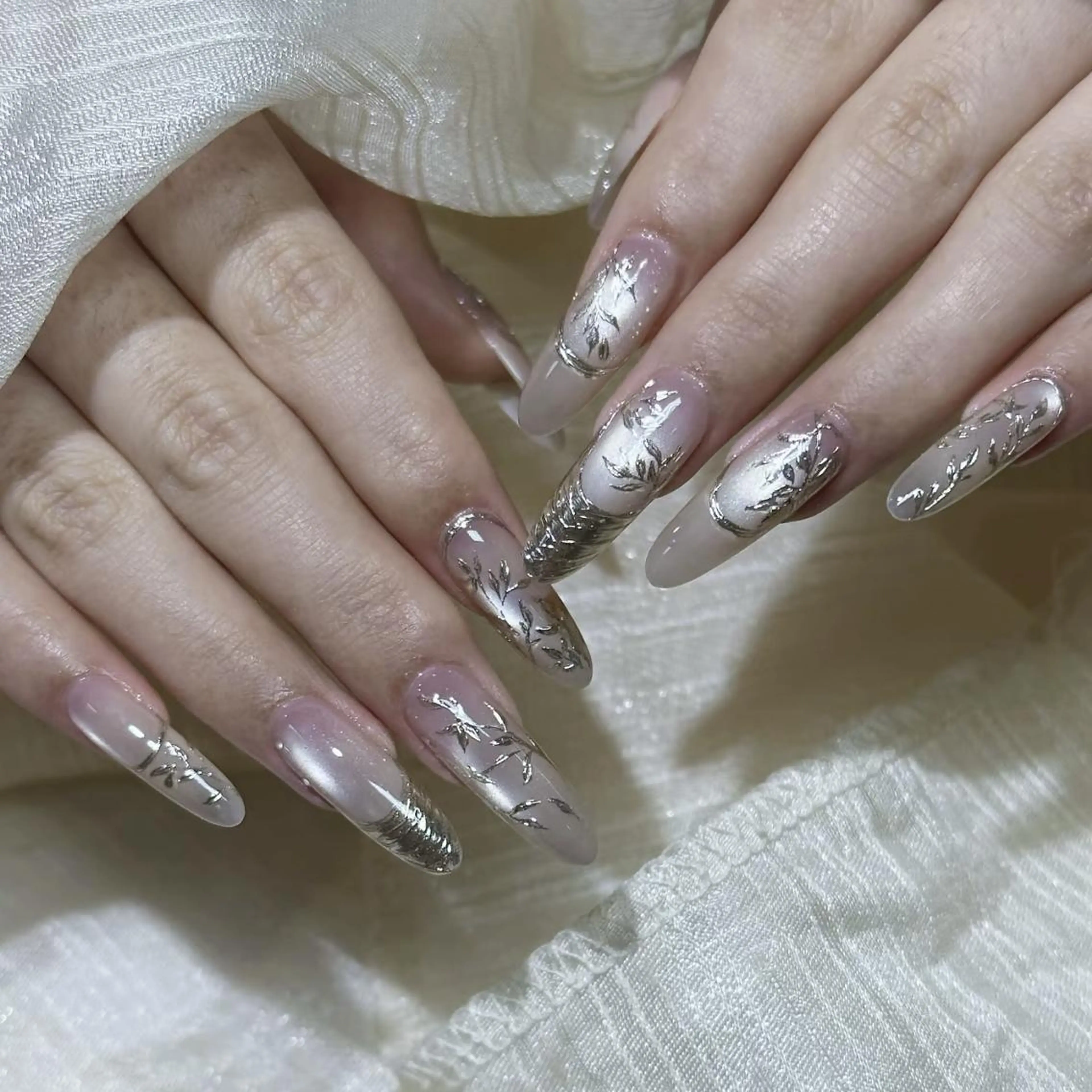 ネイル ハンドネイル ハンドケア DEMAIN- 🌹のネイルデザイン