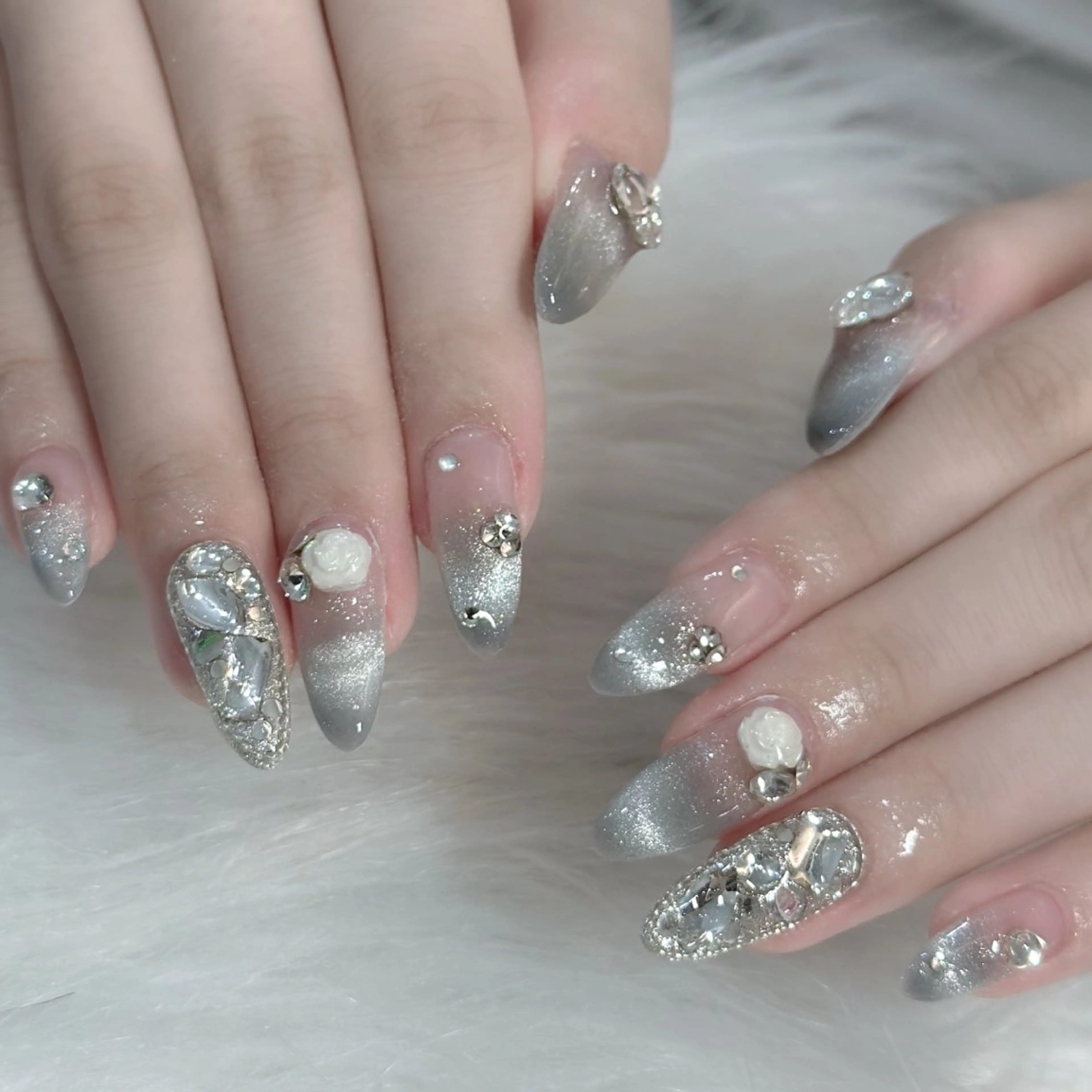 ネイル ハンドネイル LAVISH nanamiのネイルデザイン