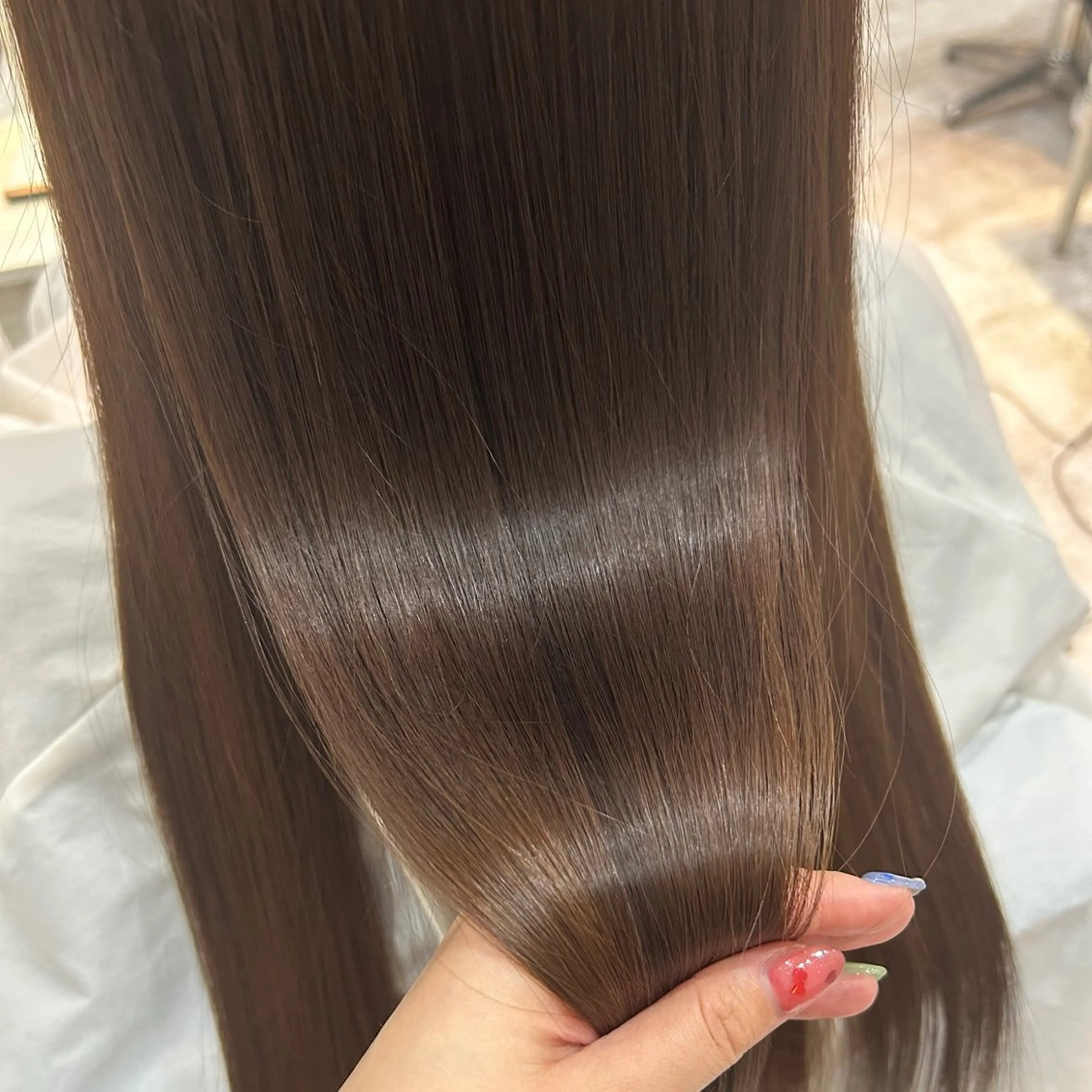 ロング カラー カット トリートメント 🫧透け感⋆艶髪💎 山口アヤカのヘアスタイル