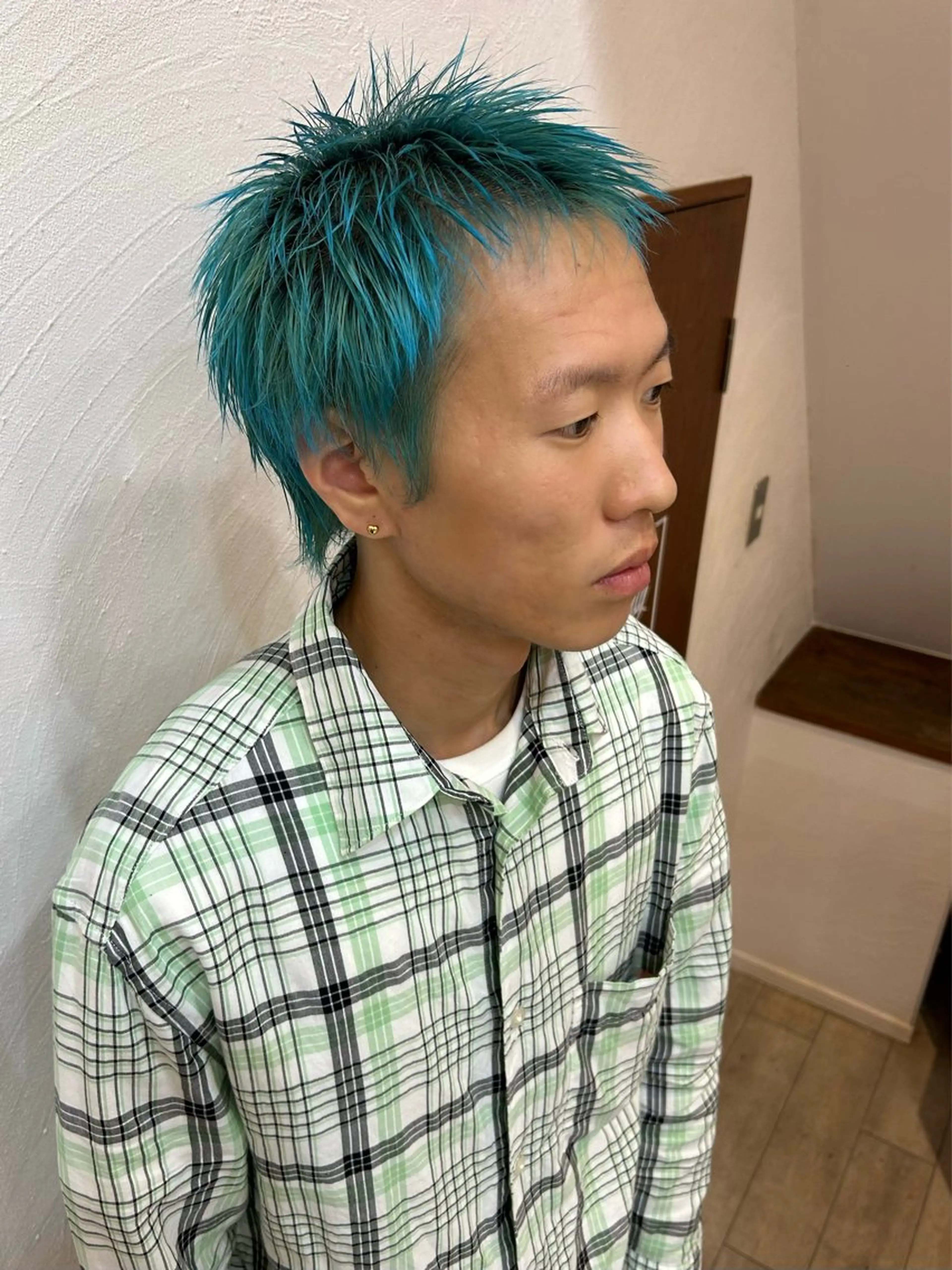 ショート カラー メンズ メンズブリーチ メンズハイトーン スパイキーショート ブリーチ ダブルカラー カット ヘアカラー トリートメント ヘッドスパ 180° OneEightyDegrees 中目黒所属・Himari 【ハイトーンカラー】のヘアスタイル