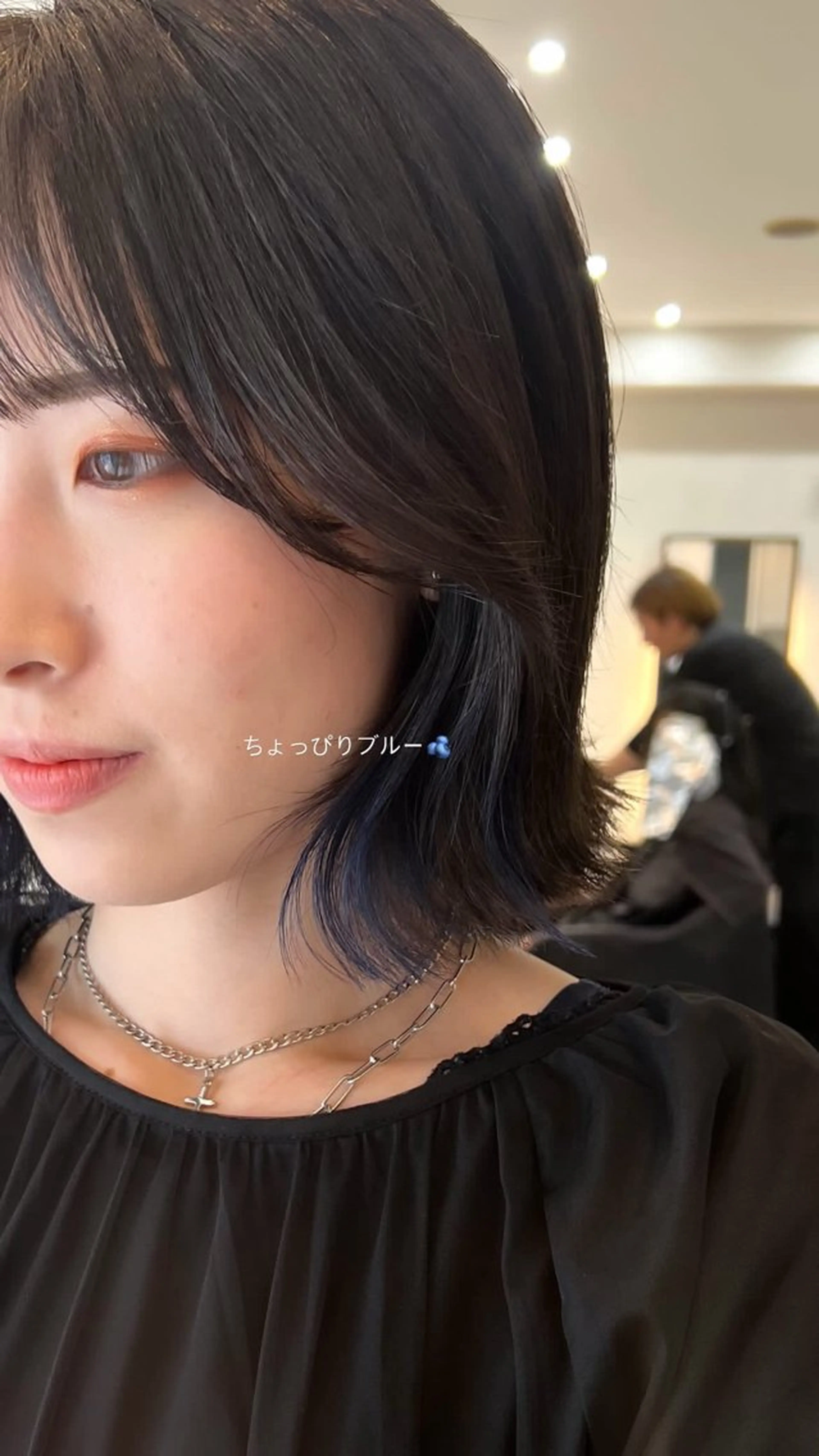 ショート カラー GiseL アンリのヘアスタイル