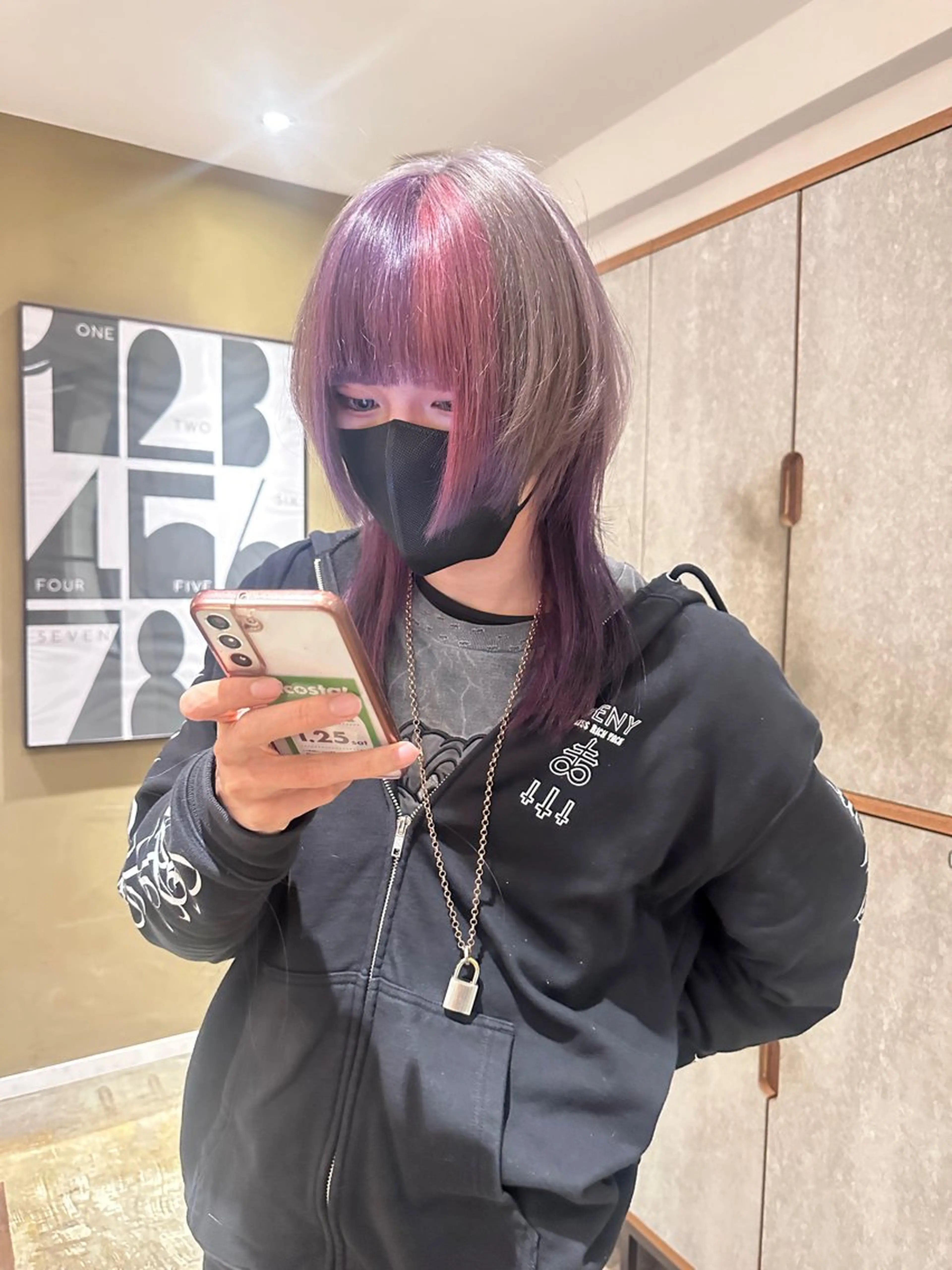 カラー YUI/レイヤー/ ハッシュカットのヘアスタイル