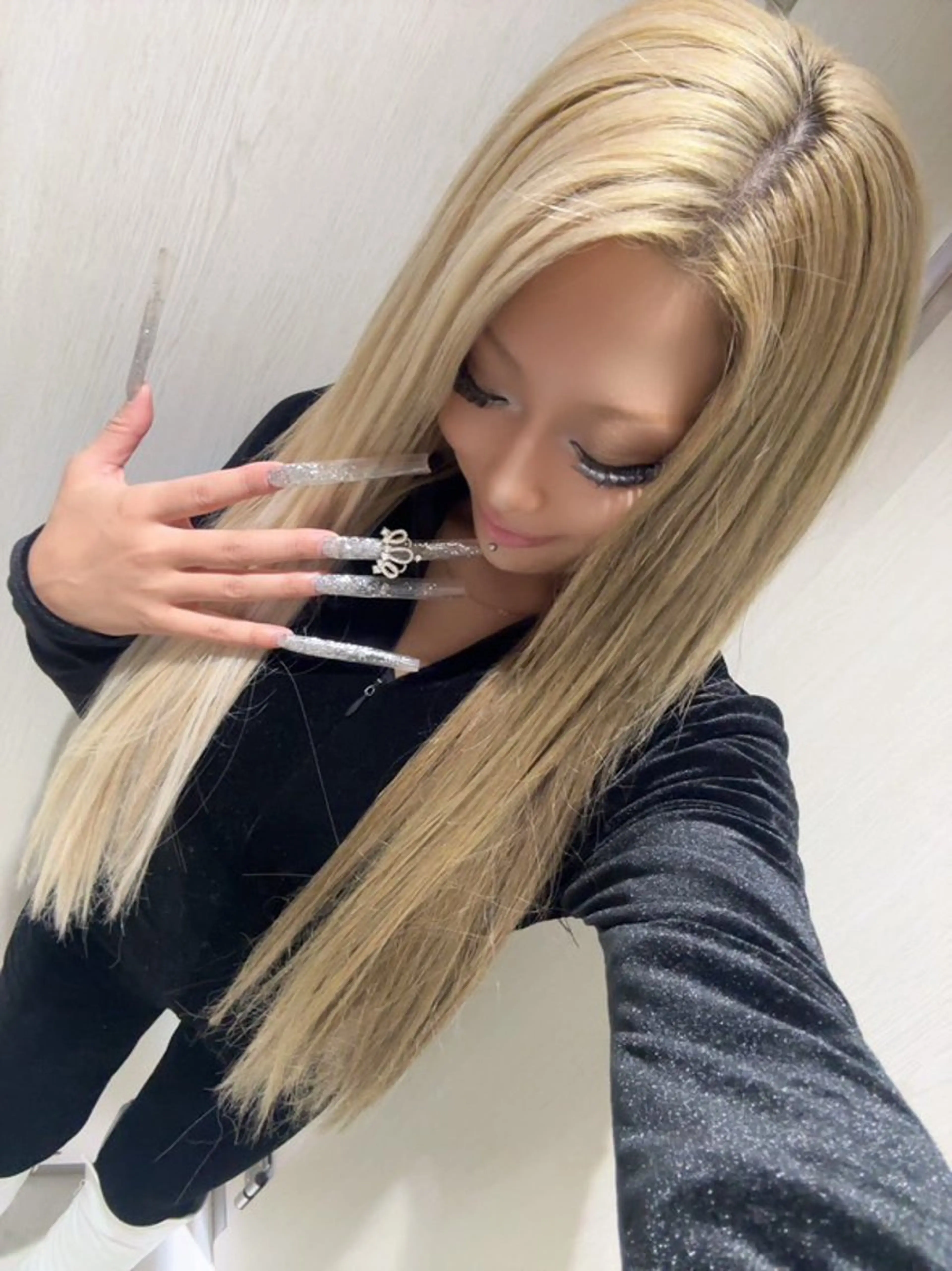 ロング 朝斗/ブリーチなし ・Wカラー・エクステのヘアスタイル