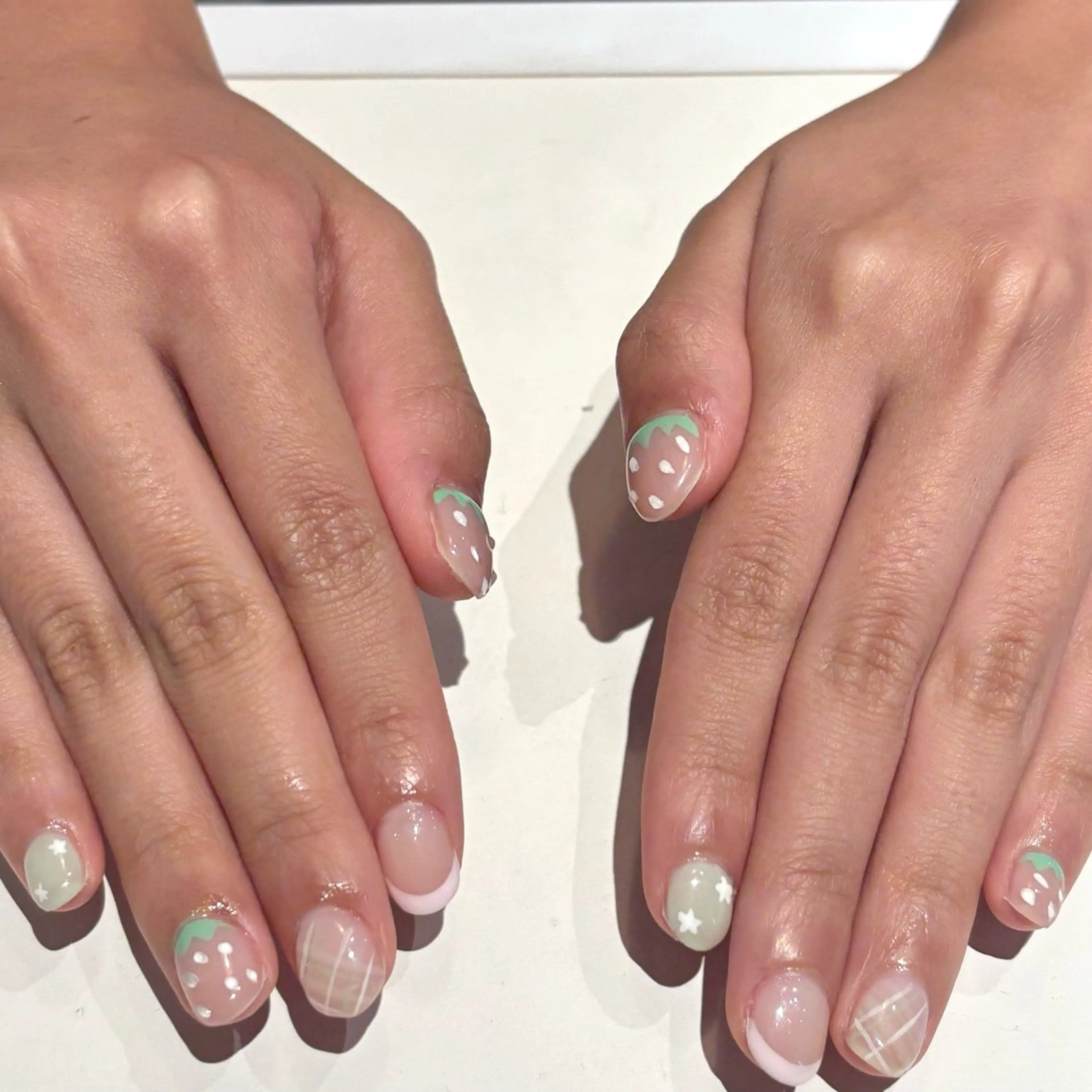 ネイル ハンドネイル 石川 萌香のネイルデザイン