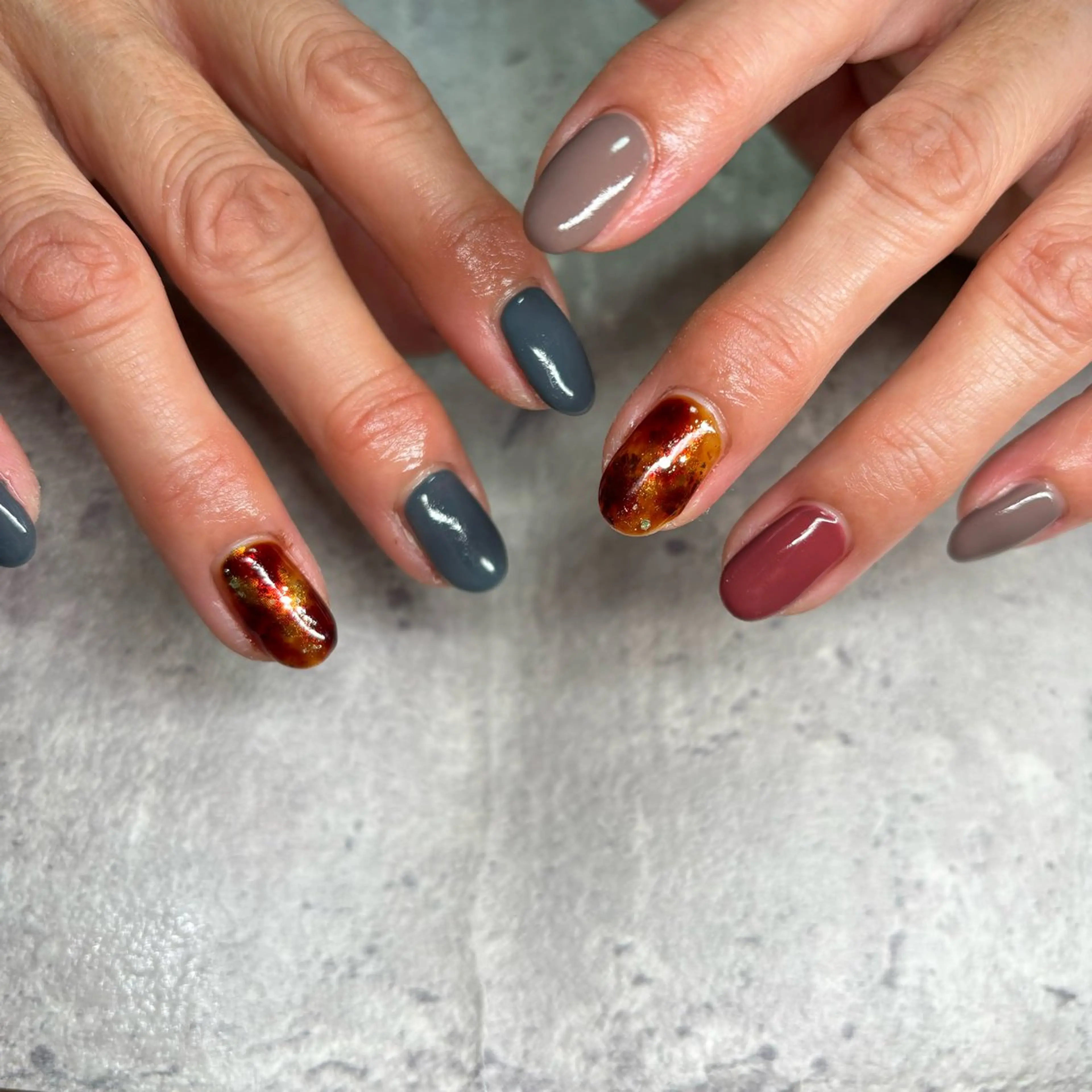 ネイル べっ甲ネイル ハンドネイル RE💟N.NAIL ラテン系お姉さんのネイルデザイン