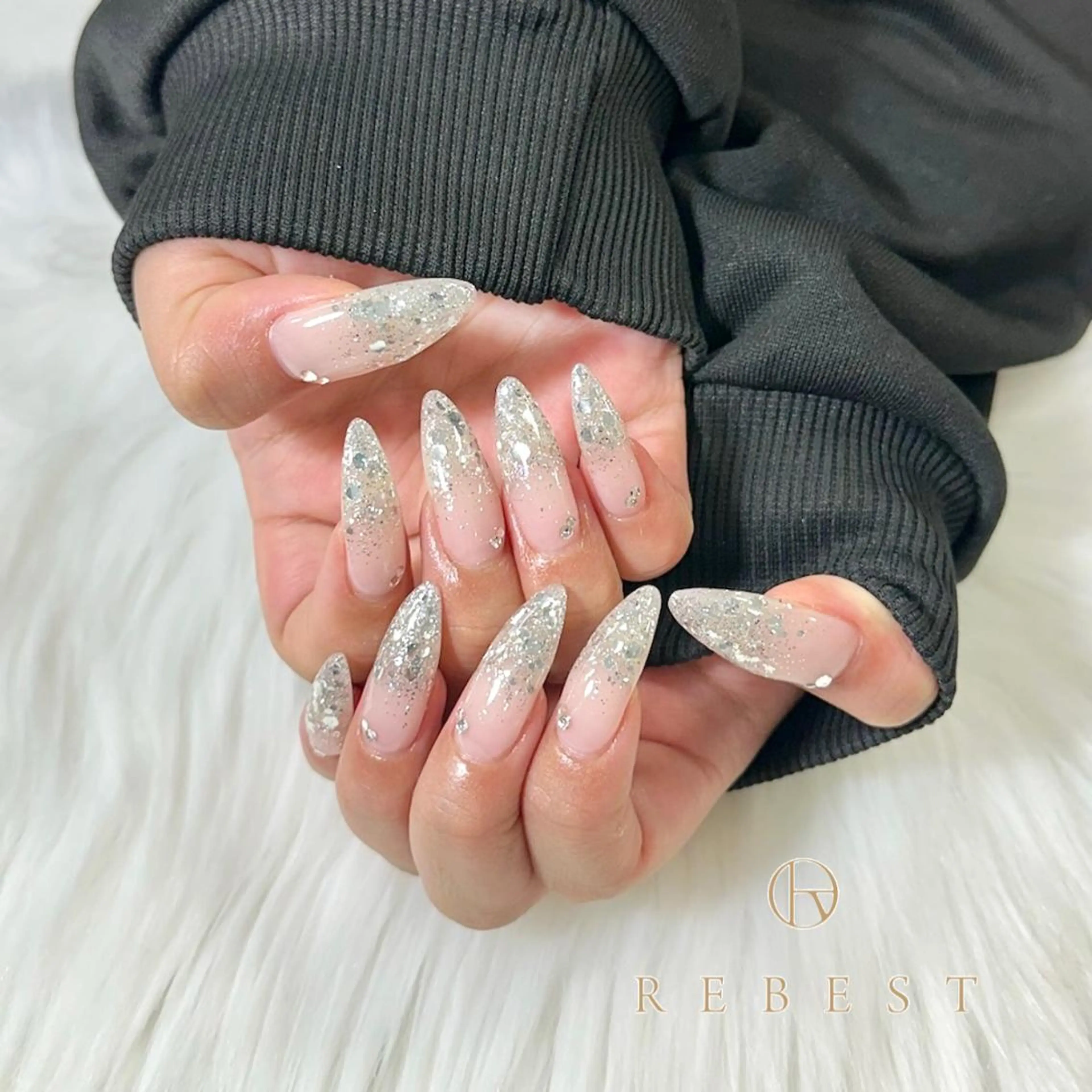 ネイル ❤️💛REBEST 付け放題Nailのネイルデザイン