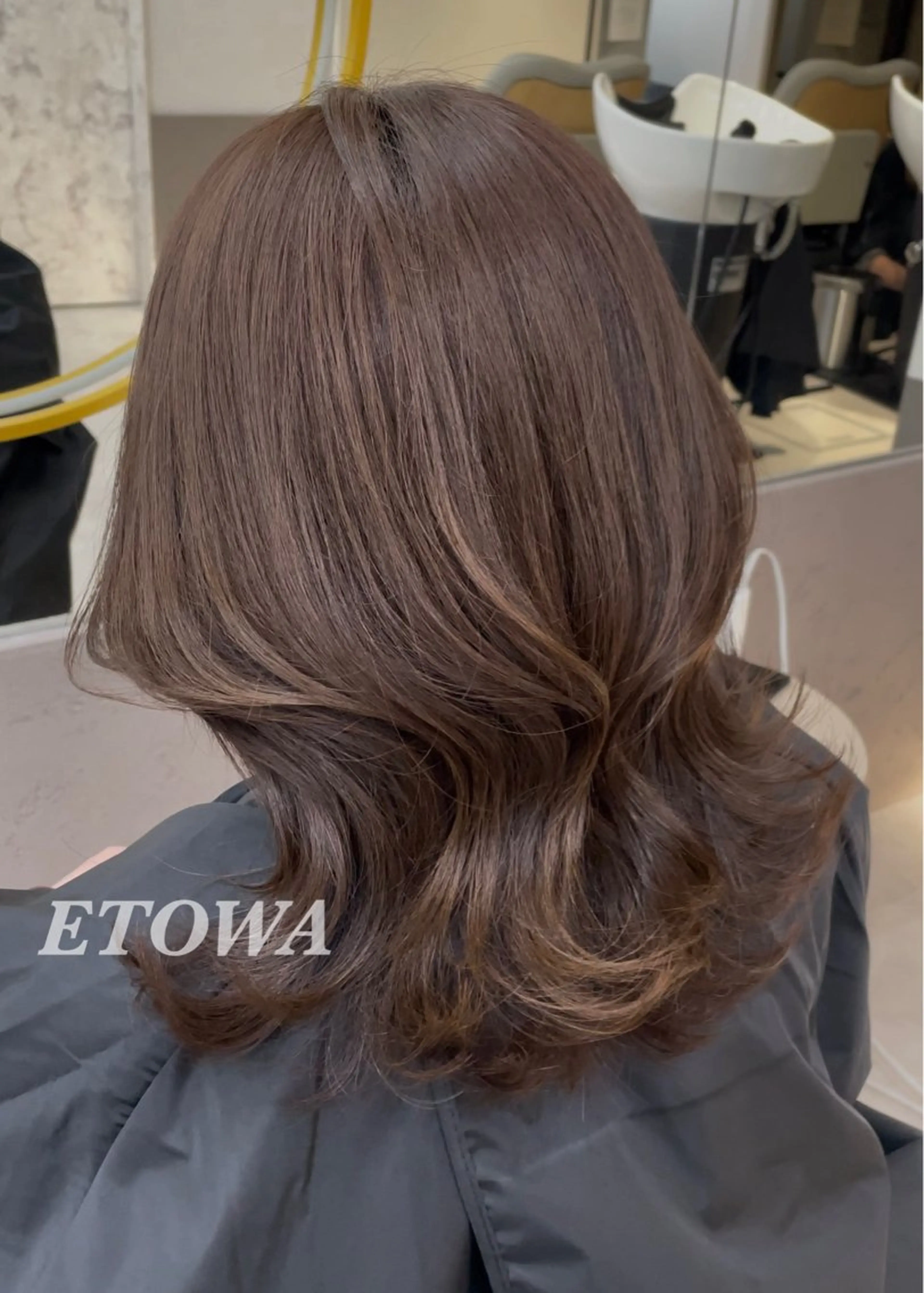 ミディアム ミディアムレイヤー くびれヘア レイヤーカット 𝓝𝓪𝓷𝓪 くびれ/韓国風/新宿のヘアスタイル