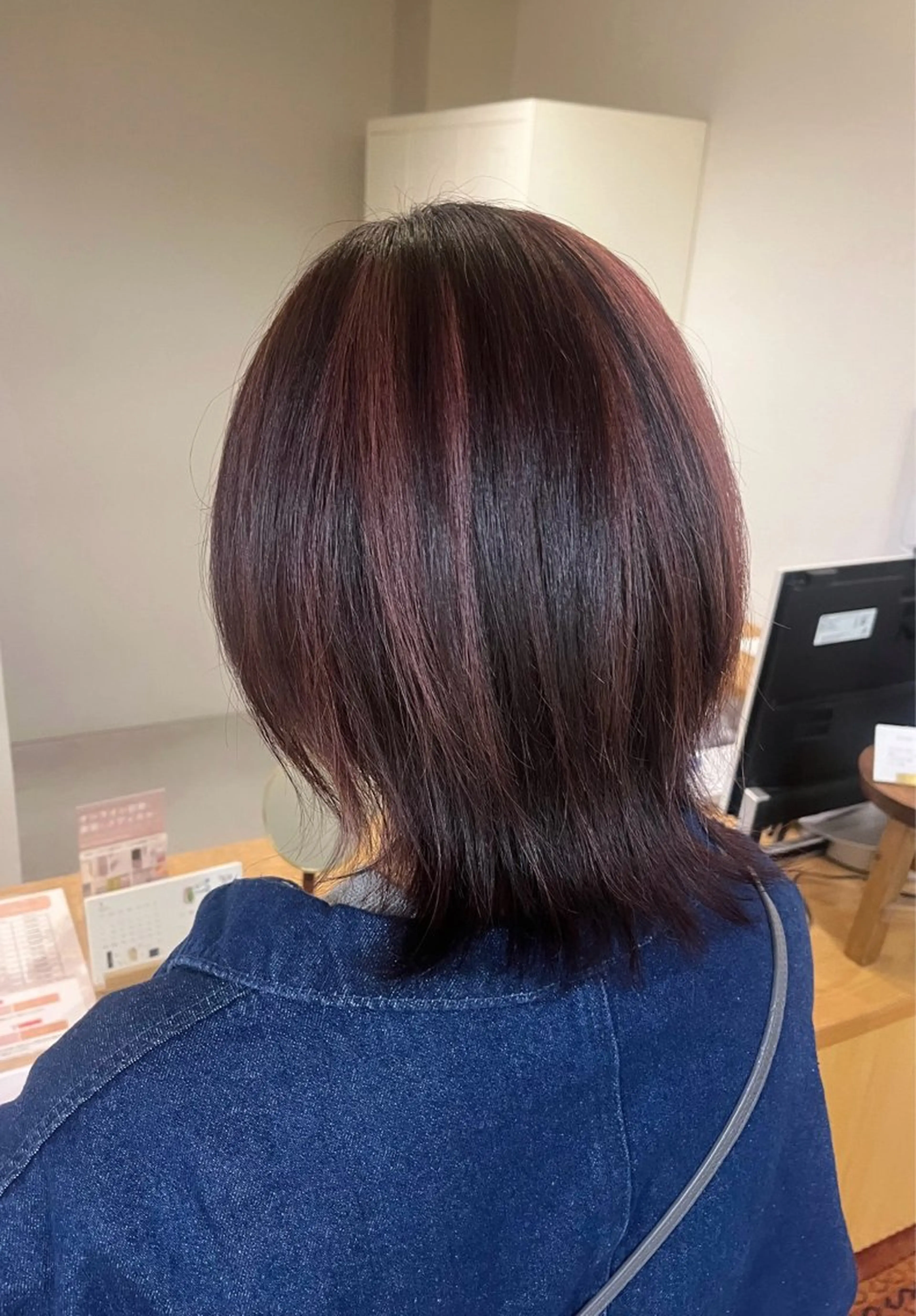 カラー 新美 あかねのヘアスタイル