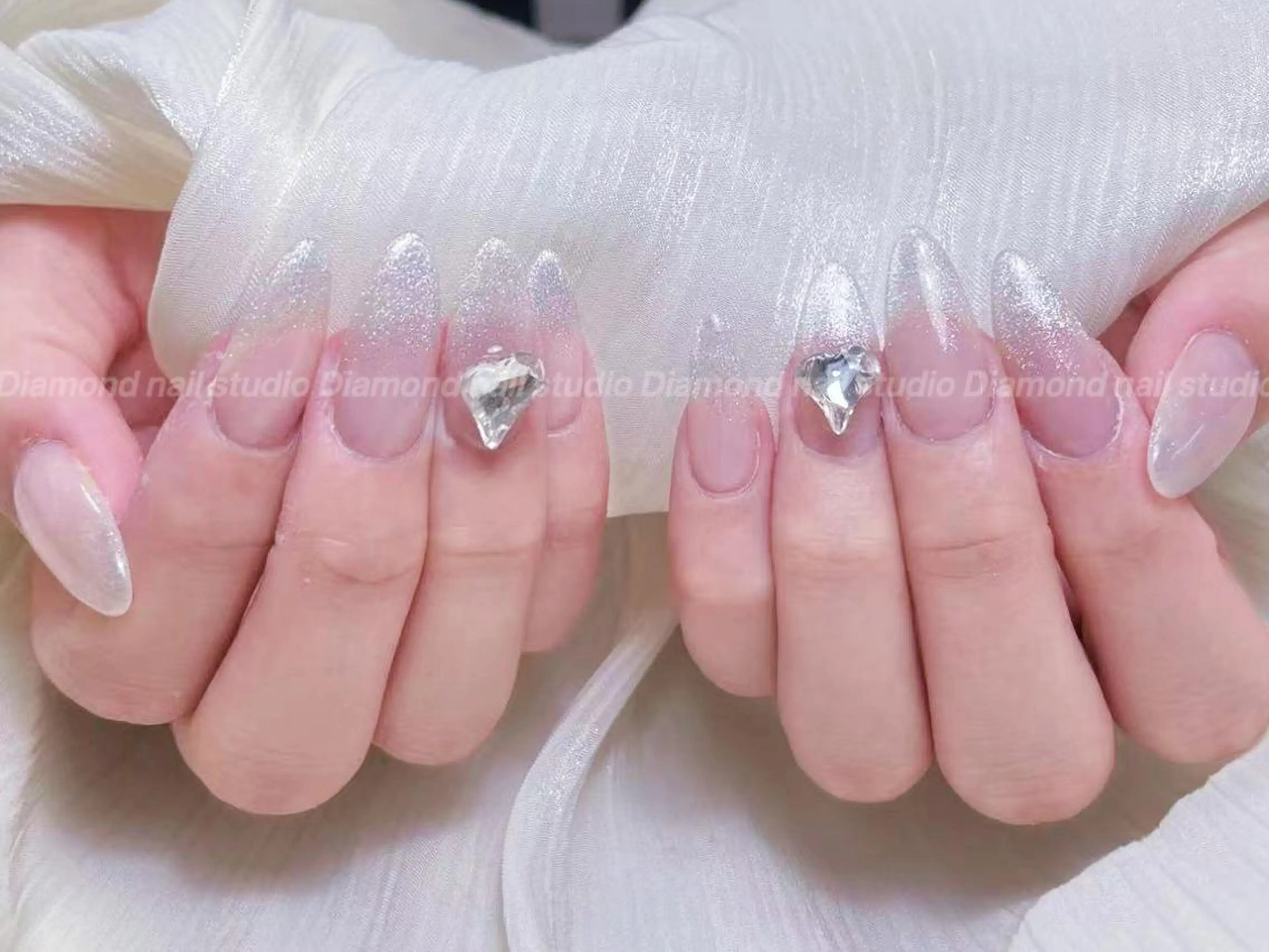 ネイル アートネイル オーロラネイル ガーリー キラキラネイル 韓国ネイル ハンドネイル DIAMOND Nail🍒のネイルデザイン