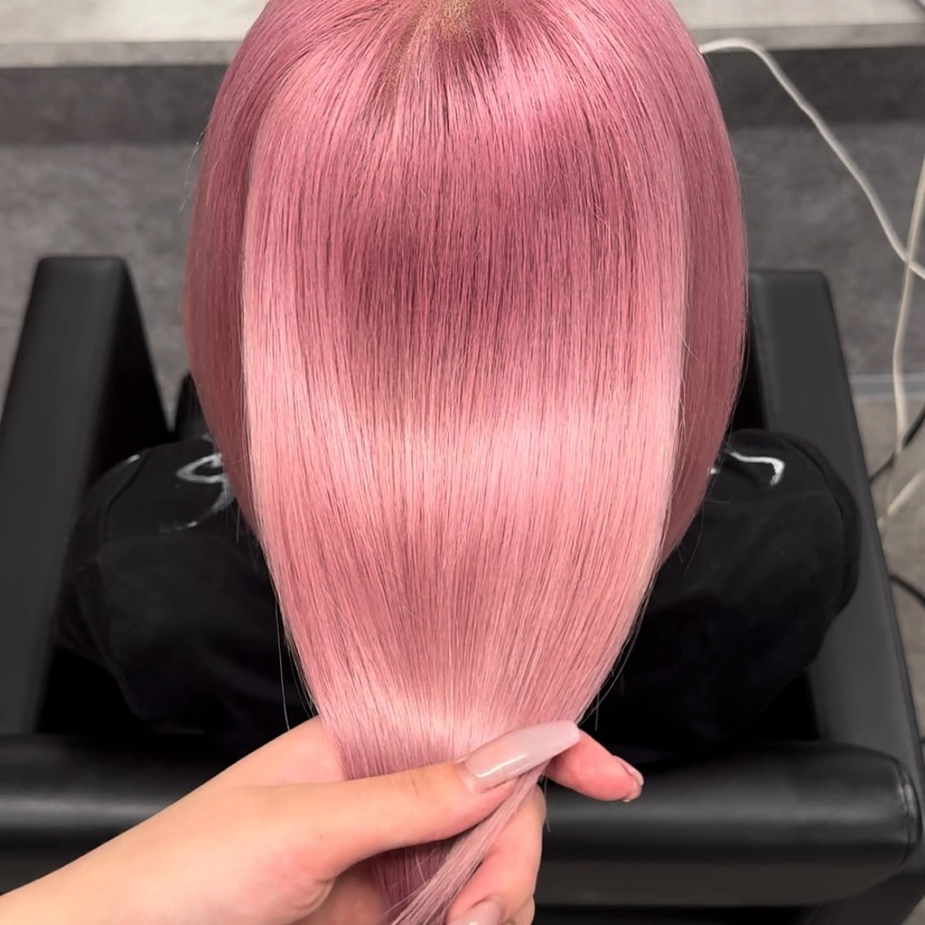 カラー ヘアカラー トリートメント 透明感/ 艶ハイトーン/梨桜のヘアスタイル