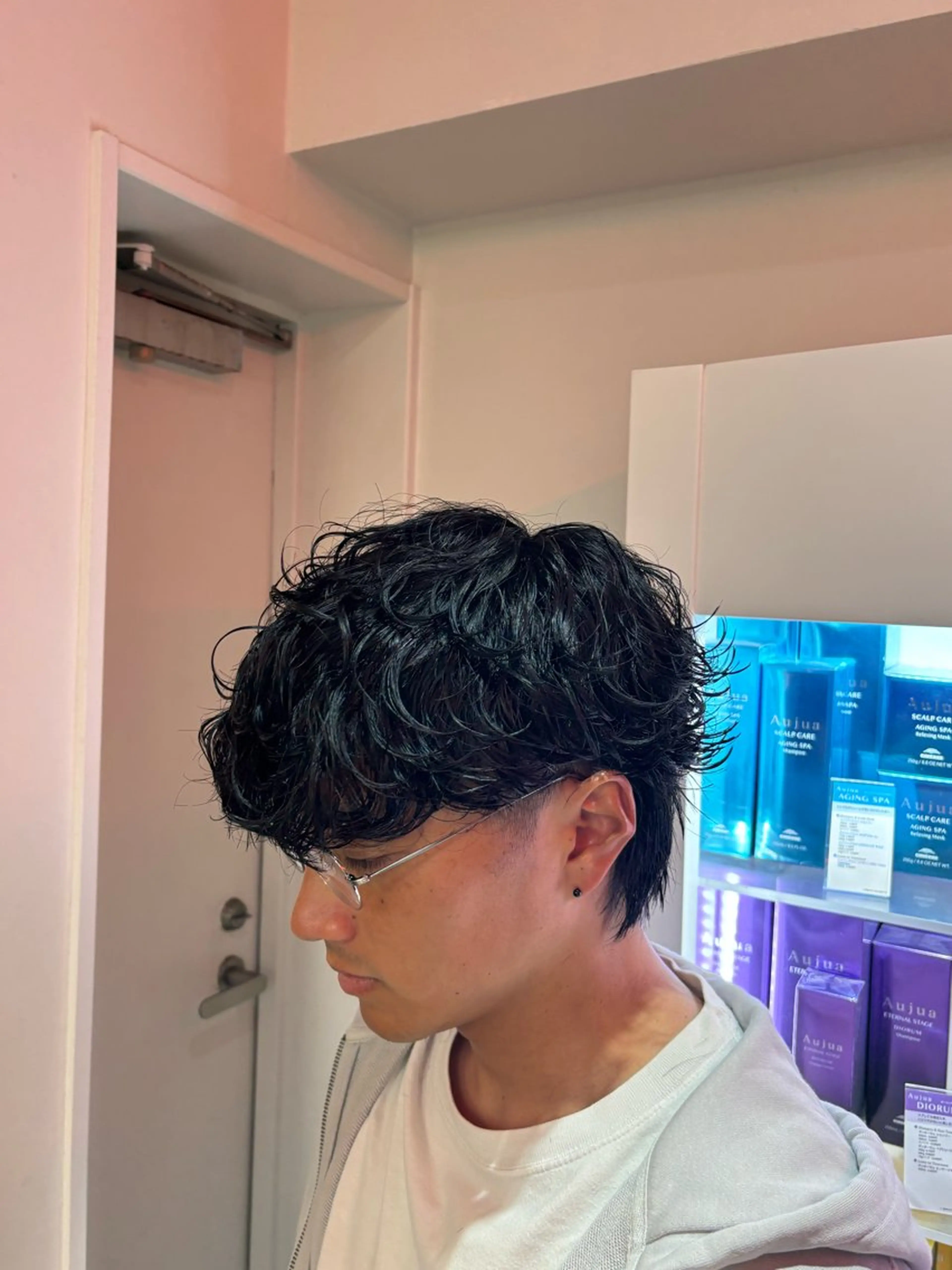 パーマ メンズハイトーン 北斗💍レイヤーのヘアスタイル